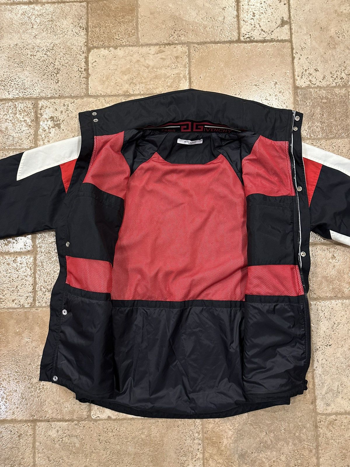Givenchy Givenchy Vintage Sports Sailing Zip Up Black / Red Jacket Size US L / EU 52-54 / 3 - 9 Thumbnail
