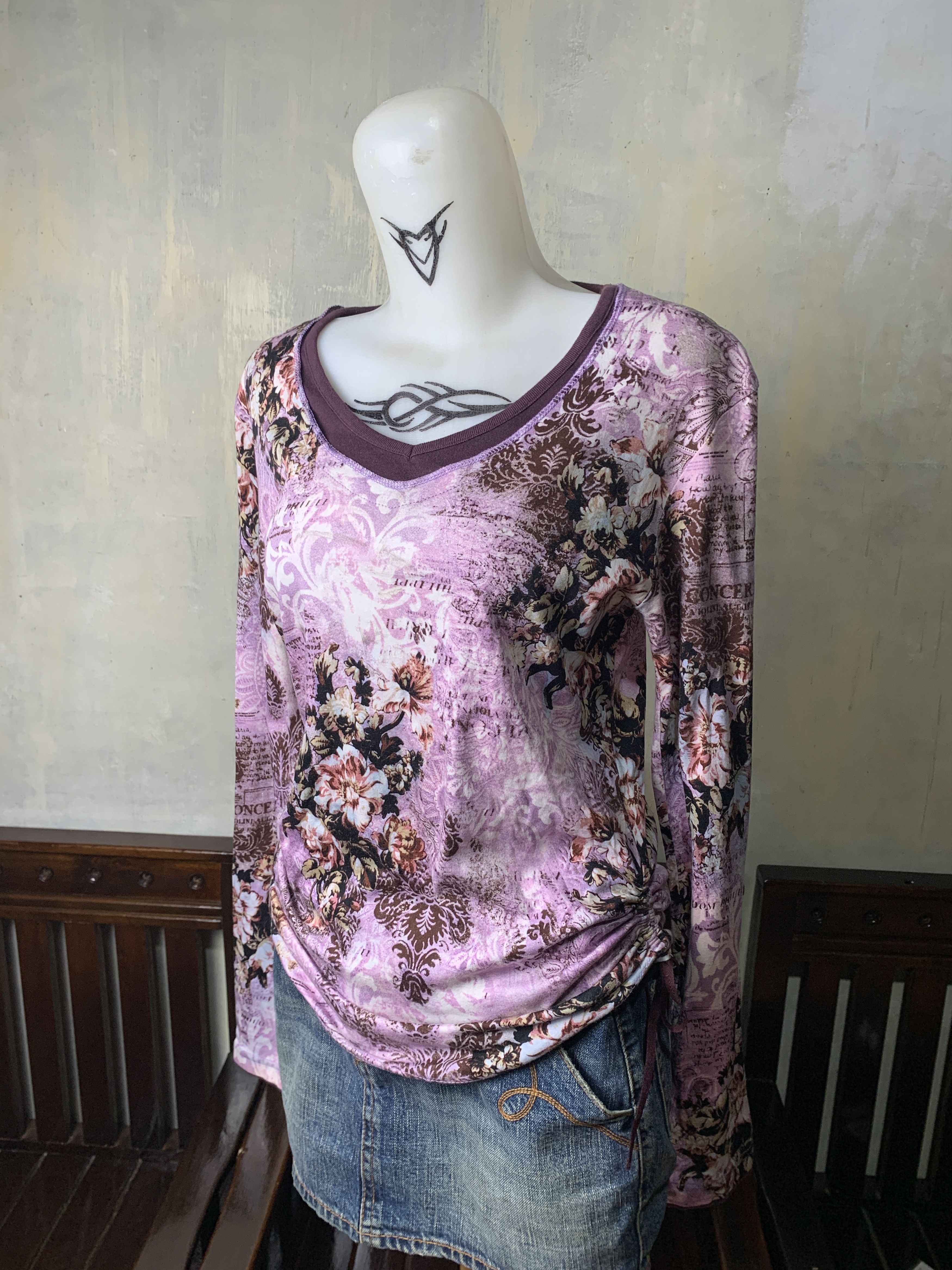 Tornado Mart 2000s Tornado Mart Japan Floral Poem Top (M) Size M / US 6-8 / IT 42-44 - 2 Thumbnail