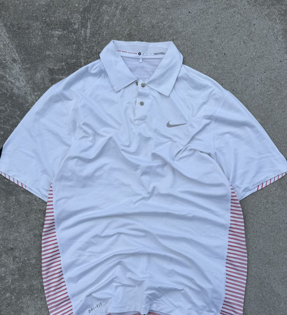 Other Vintage Nike Y2K avantgarde streetwear polo shirt Size US M / EU 48-50 / 2 - 7 Thumbnail