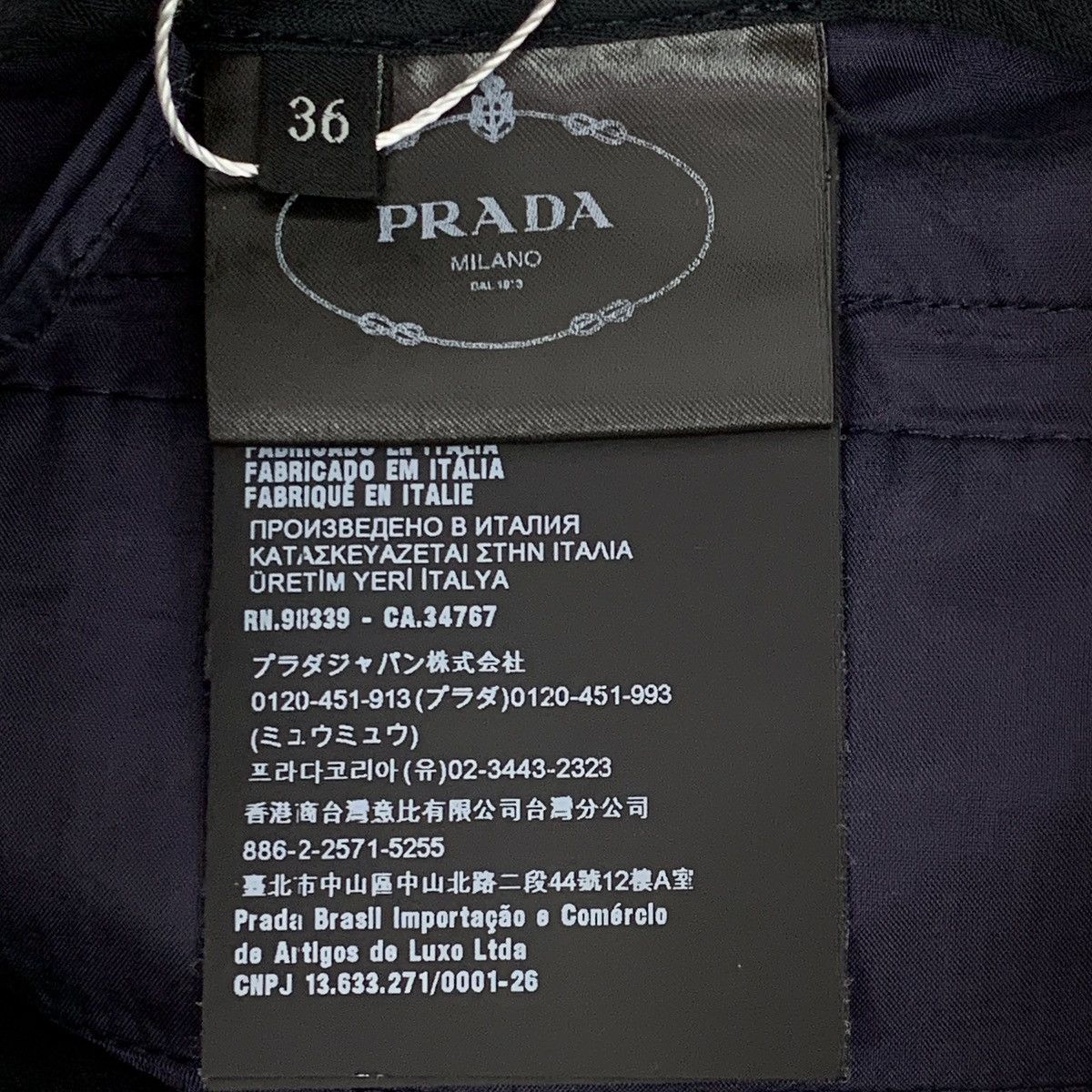 Prada Prada 23SS Navy Cotton Casual Shorts K26WX Size 25" / US 0 / IT 36 - 7 Thumbnail