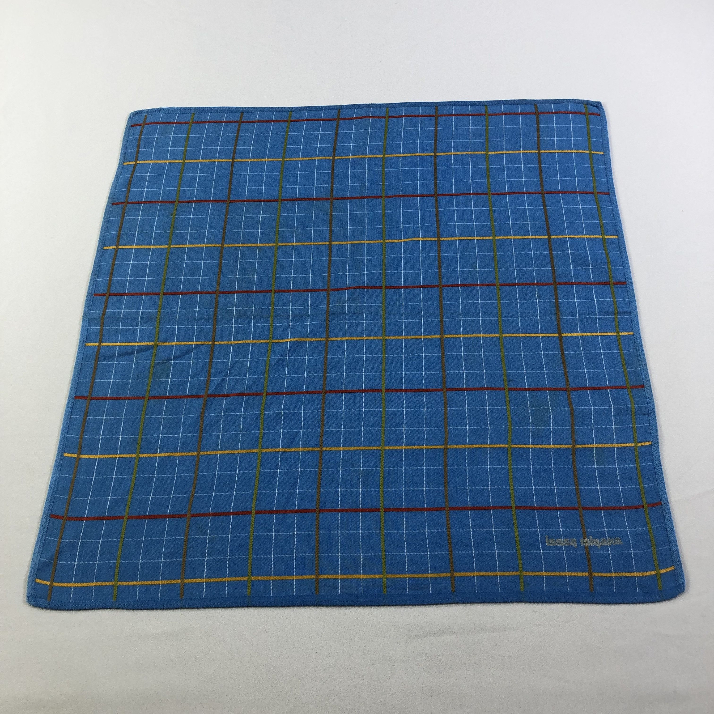 Issey Miyake Issey Miyake Handkerchief Neckerchief Bandana H1657 Size ONE SIZE - 2 Thumbnail