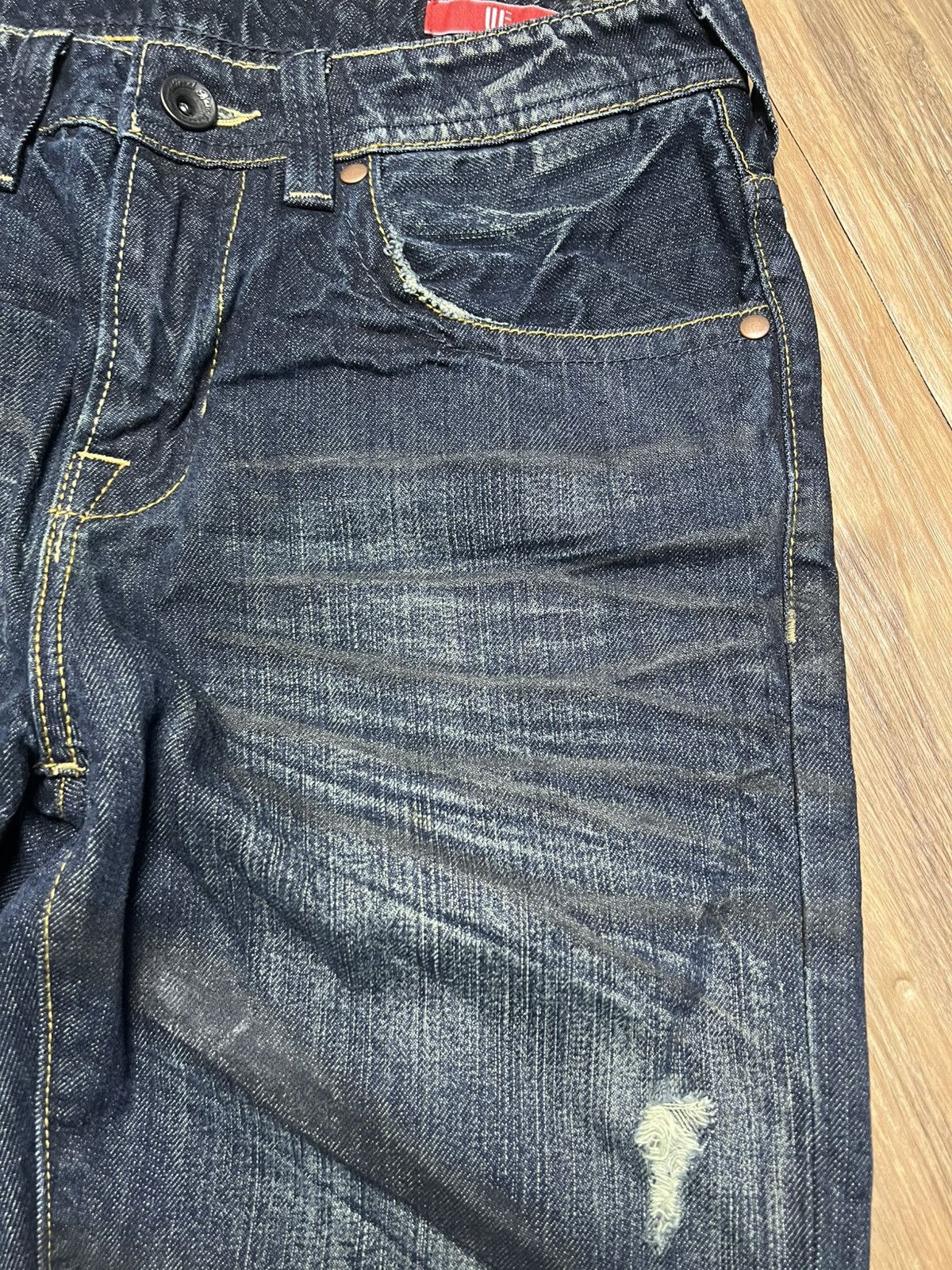 If Six Was Nine Vintage UJ JEANS Bootcut/Straight DarkWash Ripped Denim (43) Size US 28 / EU 44 - 8 Thumbnail
