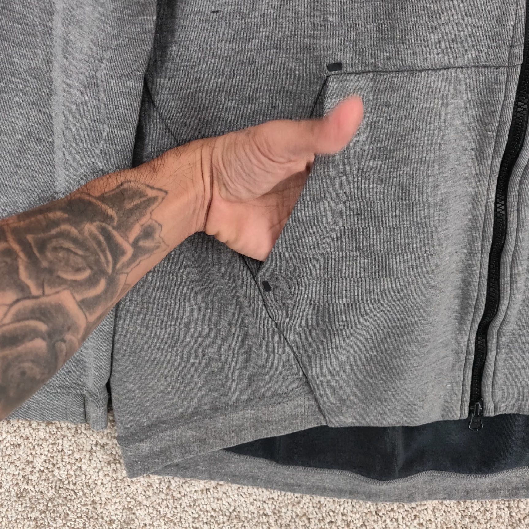 Nike Nike Tech Fleece Cape Hoodie Womens Medium Gray SweatShirt 811710 063 Size M / US 6-8 / IT 42-44 - 4 Thumbnail