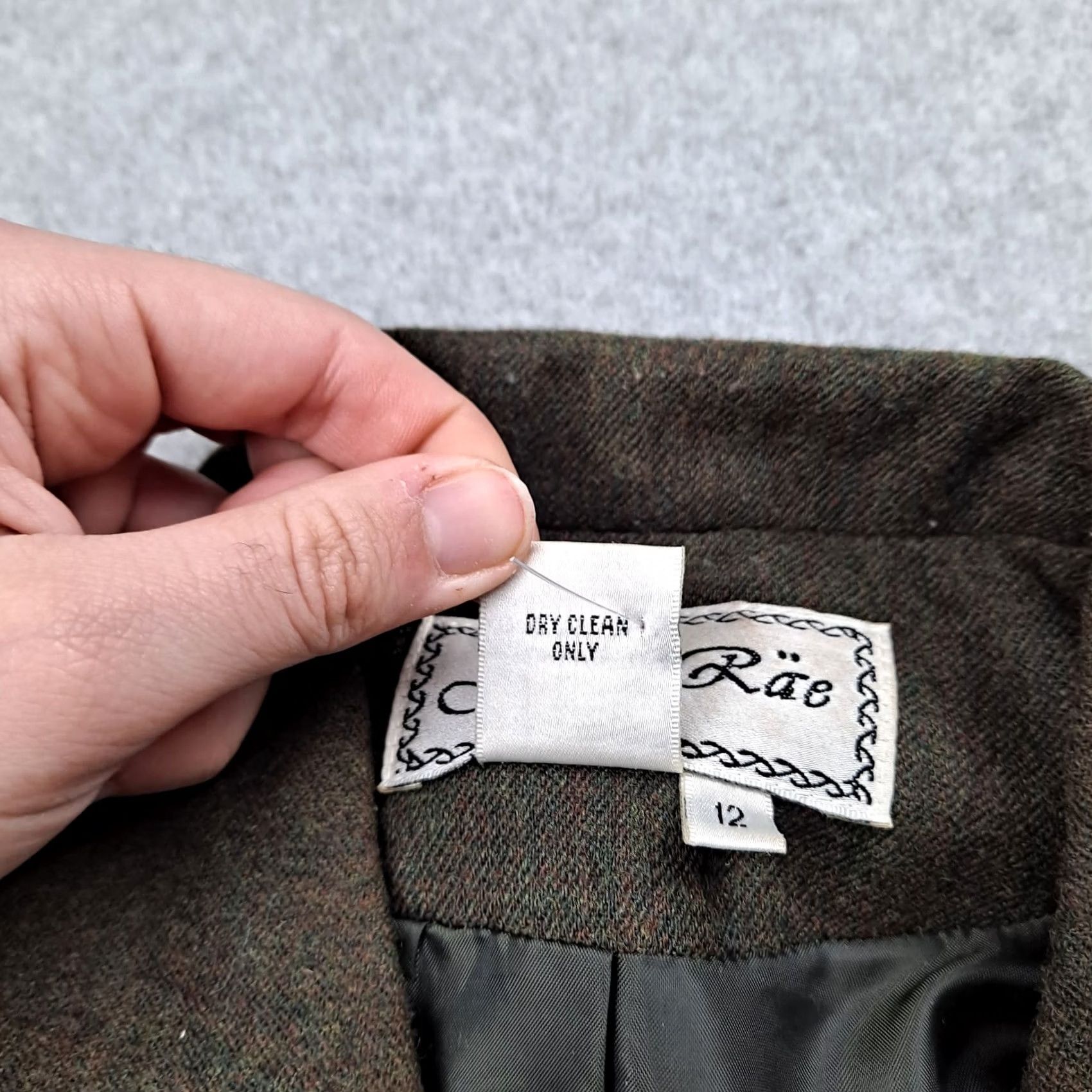 Vintage VINTAGE Joza Rae Wool Power Suit Woman 12 Brown Blazer Double-Breasted Skirt Set Womens 2-Piece Plaid Heritage Academia Office Classic 80s Men/Women Size 34" / US 12 / IT 48 - 4 Thumbnail