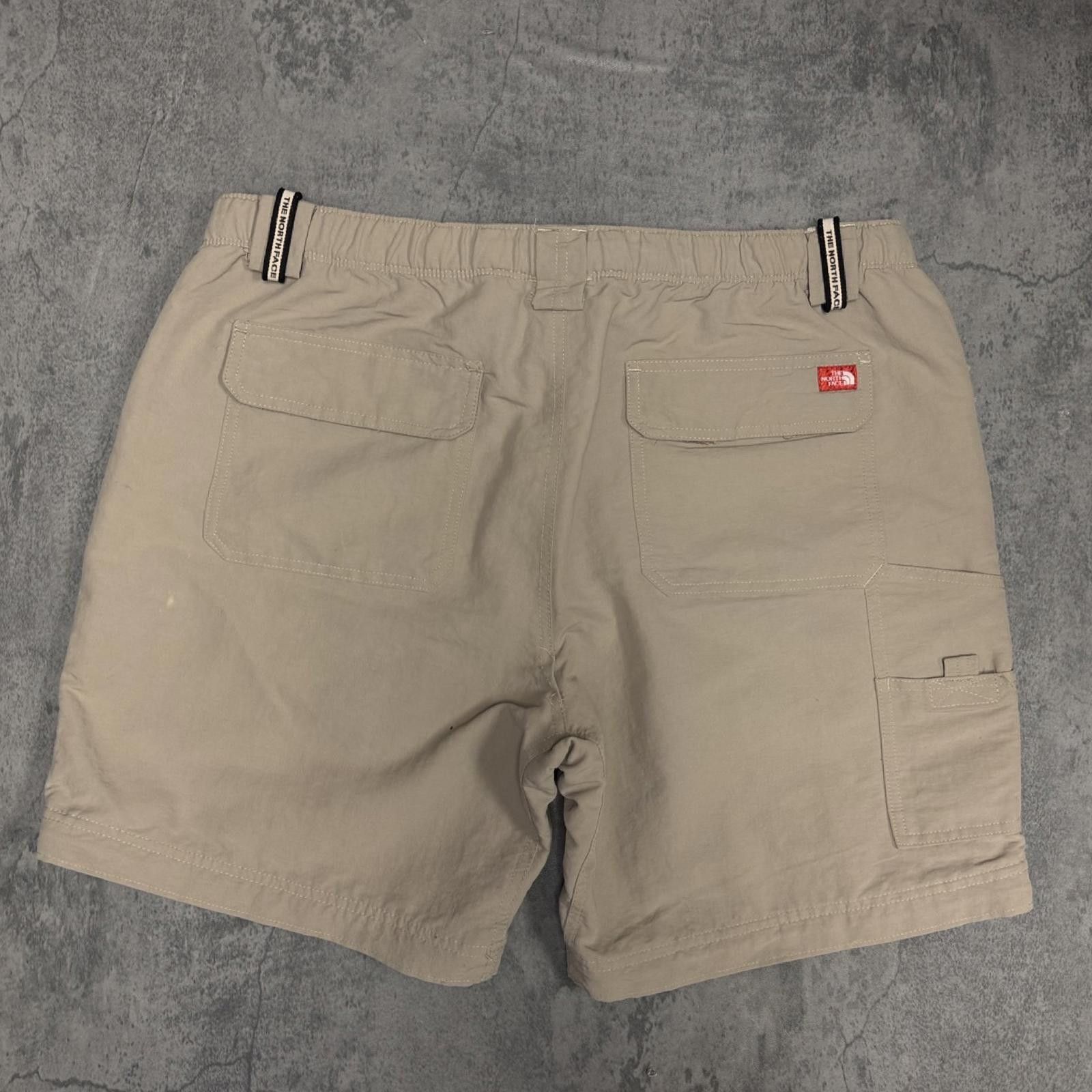 The North Face The North Face Utility Hiking Shorts -- L -- Size US L / EU 52-54 / 3 - 2 Thumbnail