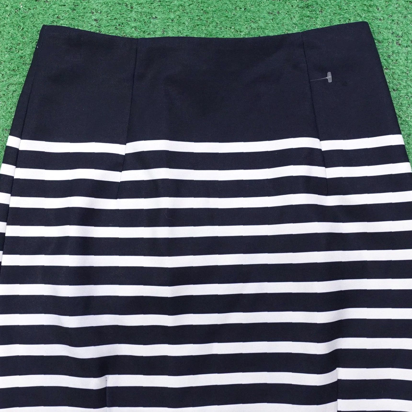 H&M H&M Skirt Womens 4 Blue White Striped Pencil Stretch Zip Back Modern Career Size 27" / US 4 / IT 40 - 2 Thumbnail