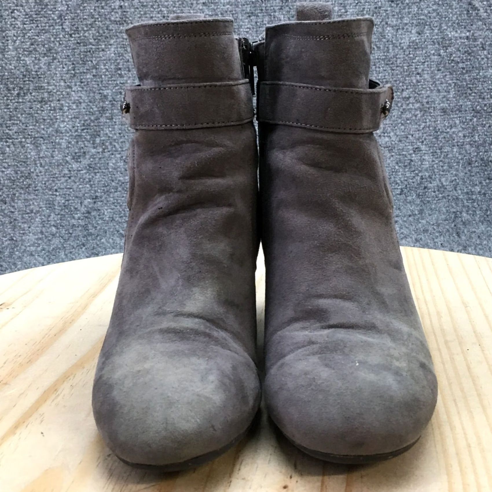 Vintage Kelly & Katie Boots Womens 7.5 Thelima Ankle Booties Gray Suede Heels Side Zip Boot Size US 8 / IT 38 - 4 Thumbnail