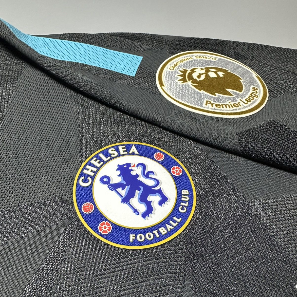Vintage CHELSEA NIKE 2017/2018 FOOTBALL THIRD JERSEY #10 EDEN HAZARD Size US M / EU 48-50 / 2 - 7 Thumbnail