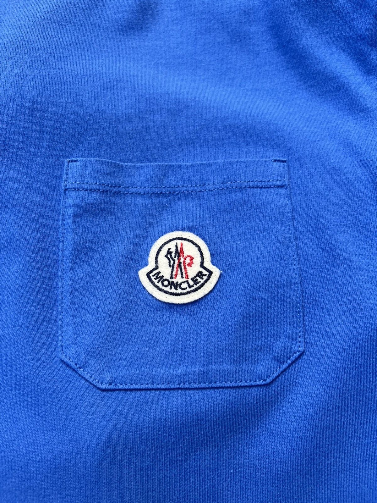 Moncler × Vintage Moncler maglia t-shirt pocket chest logo luxury tee drill Size US L / EU 52-54 / 3 - 8 Thumbnail