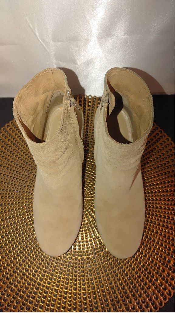 Banana Republic Banana Republic Suede Booties Size 7 Size US 7 / IT 37 - 2 Thumbnail