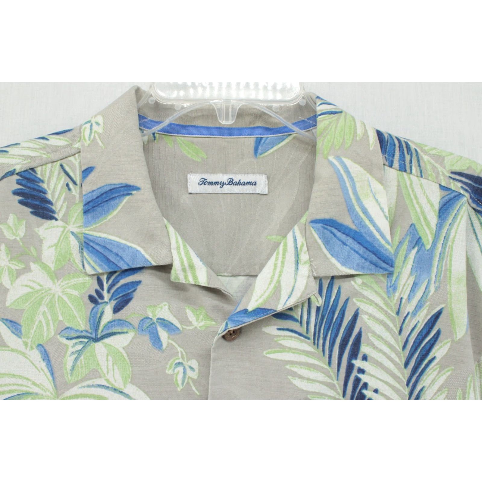 Tommy Bahama VINTAGE Tommy Bahama Island Zone Shirt Men's Medium Floral Loop Collar Hawaiian Luau Shirt Size US M / EU 48-50 / 2 - 3 Thumbnail
