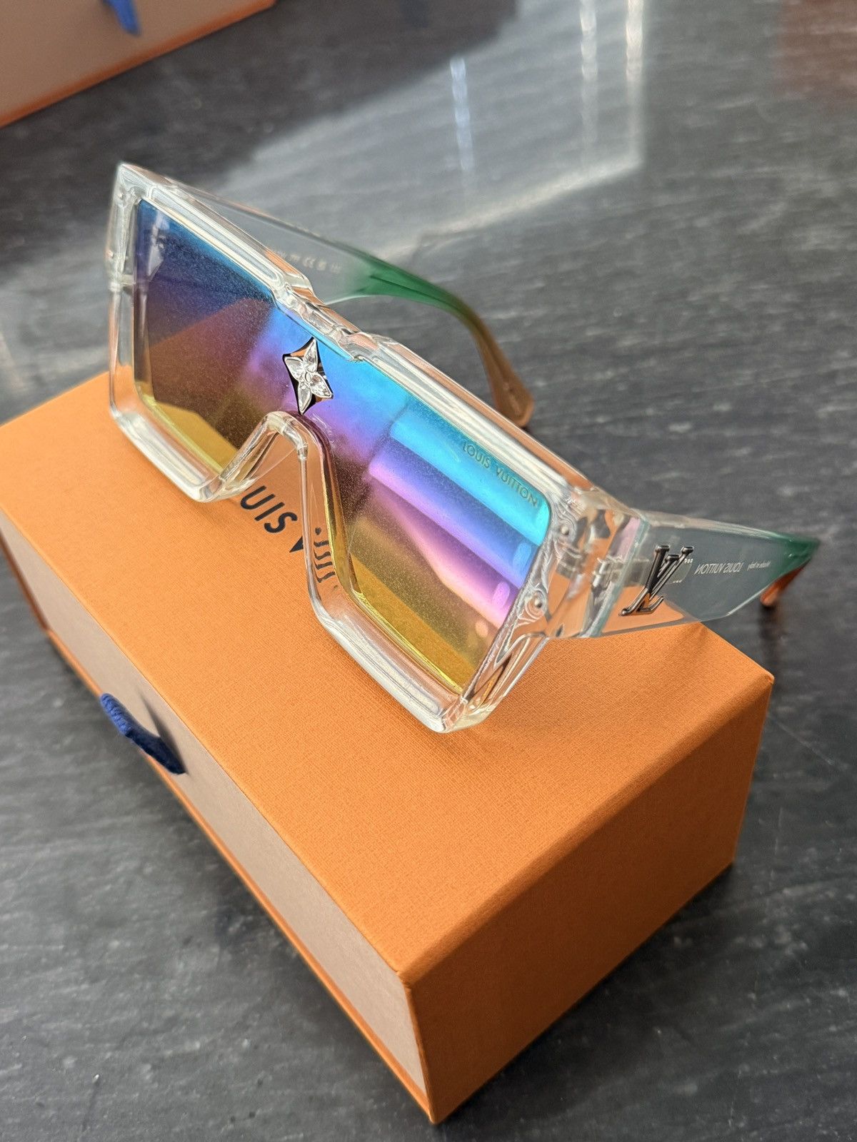 Louis Vuitton Louis Vuitton Clear Frame cyclone Sunglasses - multicolored Size ONE SIZE - 1 Thumbnail