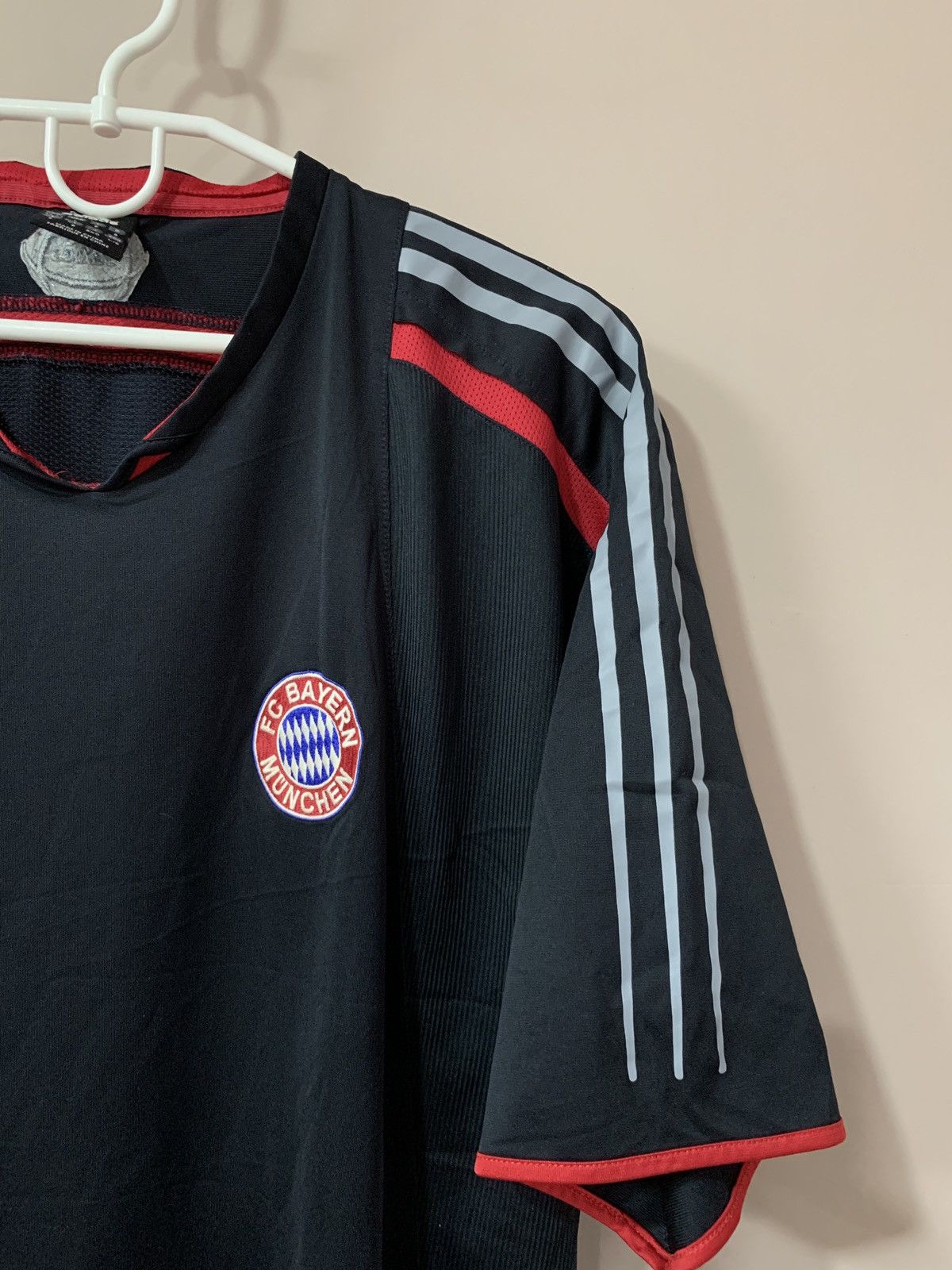 Vintage Vintage Bayern Munich 2004 training soccer jersey adidas Size US L / EU 52-54 / 3 - 4 Thumbnail