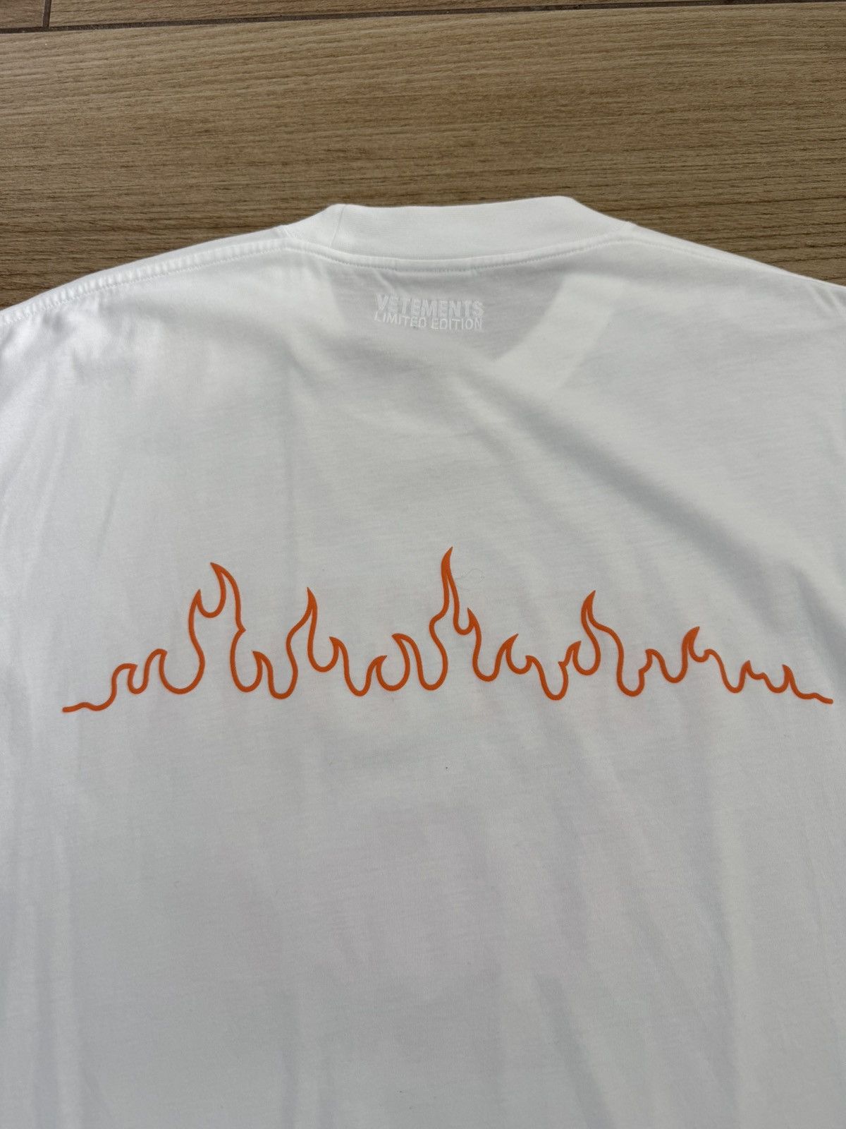 Vetements Vetements HOTTER THAN YOUR EX T-Shirt Size US M / EU 48-50 / 2 - 11 Thumbnail