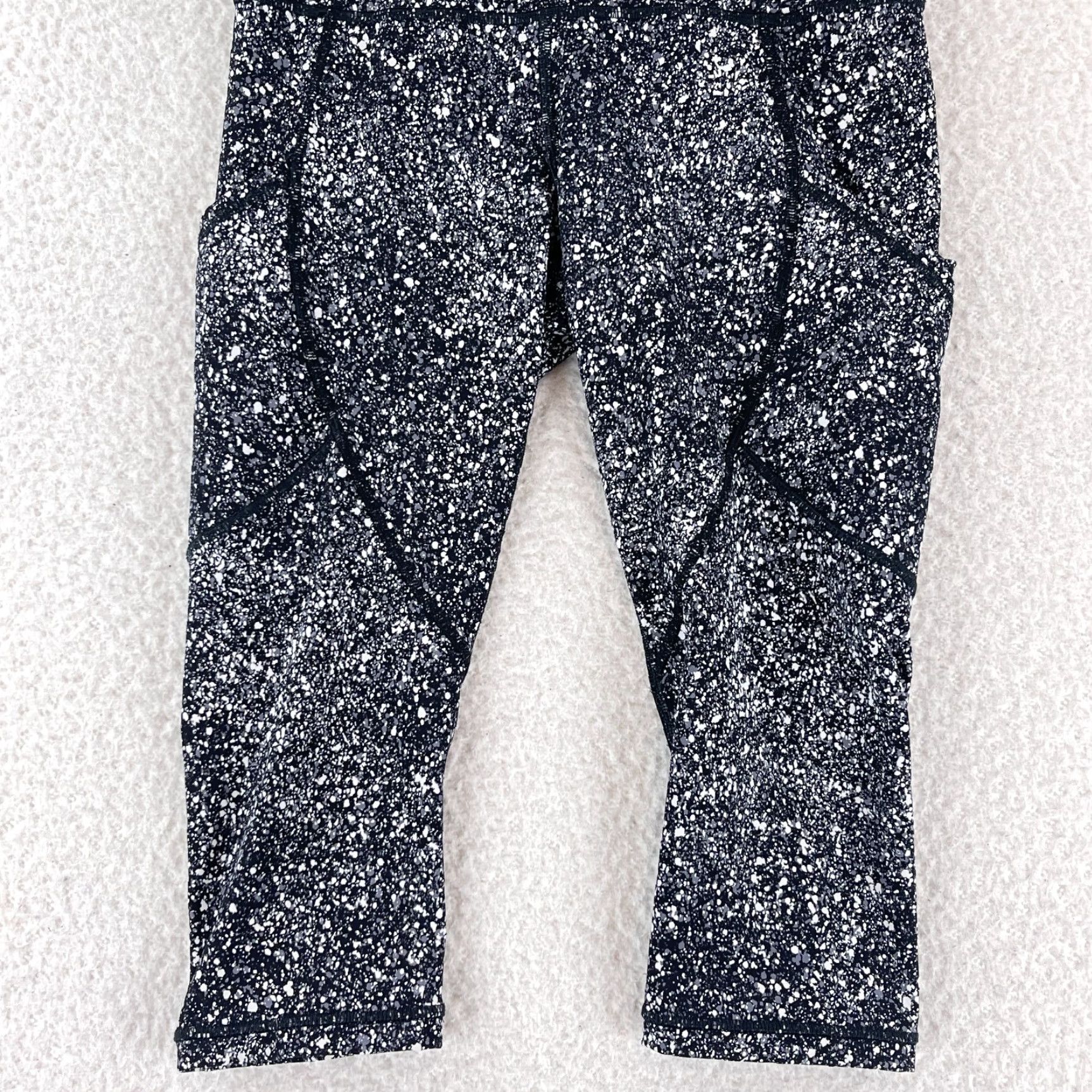 Lululemon Lululemon Outrun 17" Crop Leggings Womens Size 6 Black Splatter Activewear Gym Size 27" / US 4 / IT 40 - 3 Thumbnail