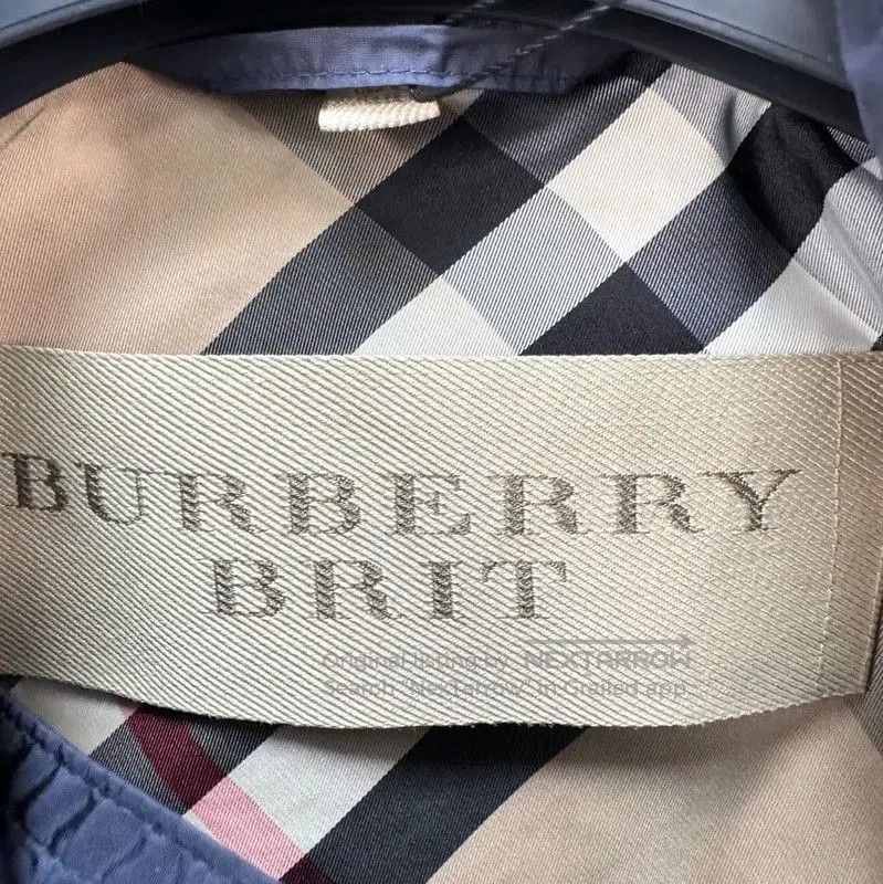 Burberry Burberry Navy Double-Breasted Trench Coat for Women. Size M / US 6-8 / IT 42-44 - 5 Thumbnail