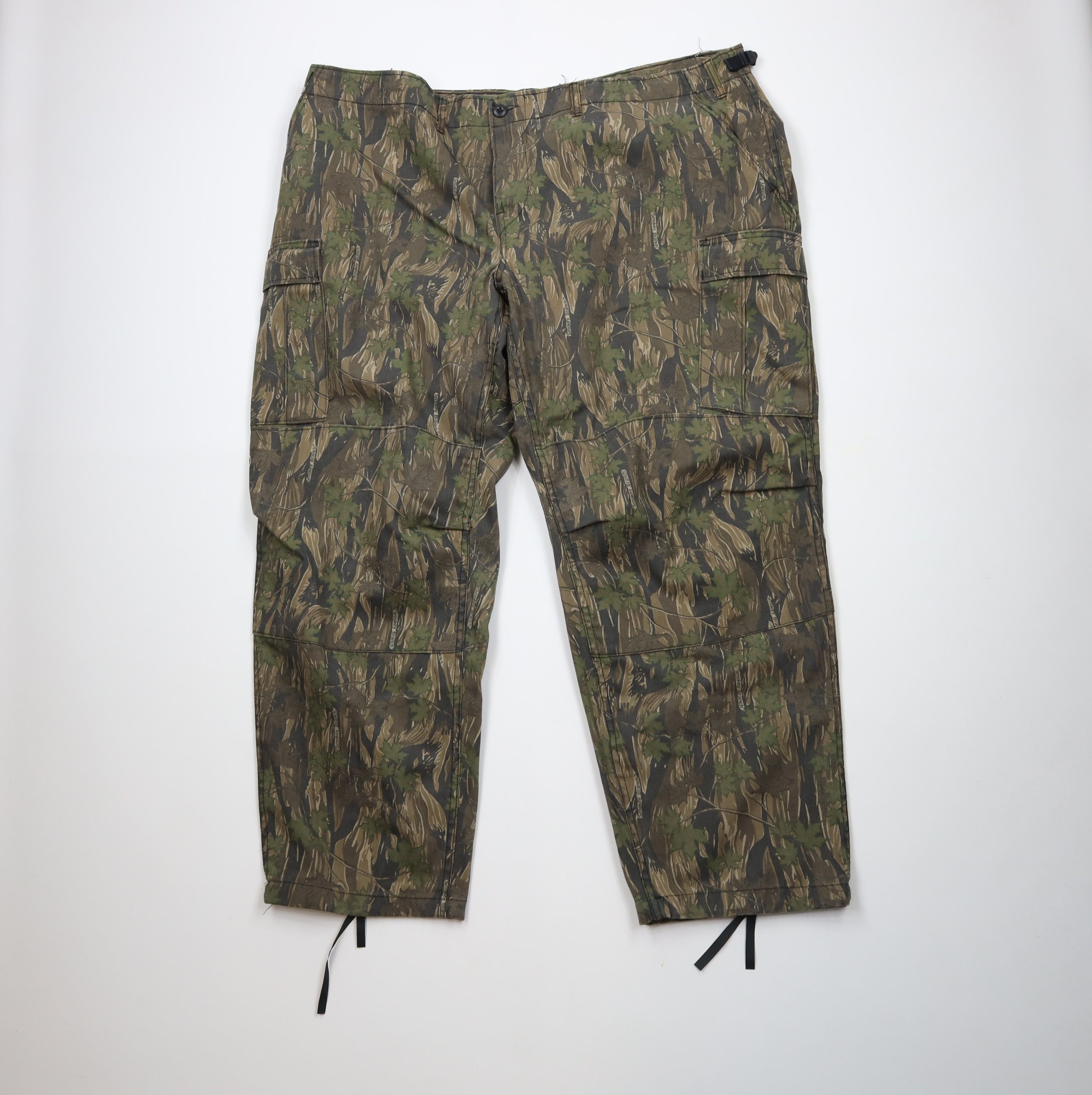 Vintage Vintage 90s Smokey Camouflage Wide Leg Cargo Pants USA Size US 40 / EU 56 - 1 Thumbnail