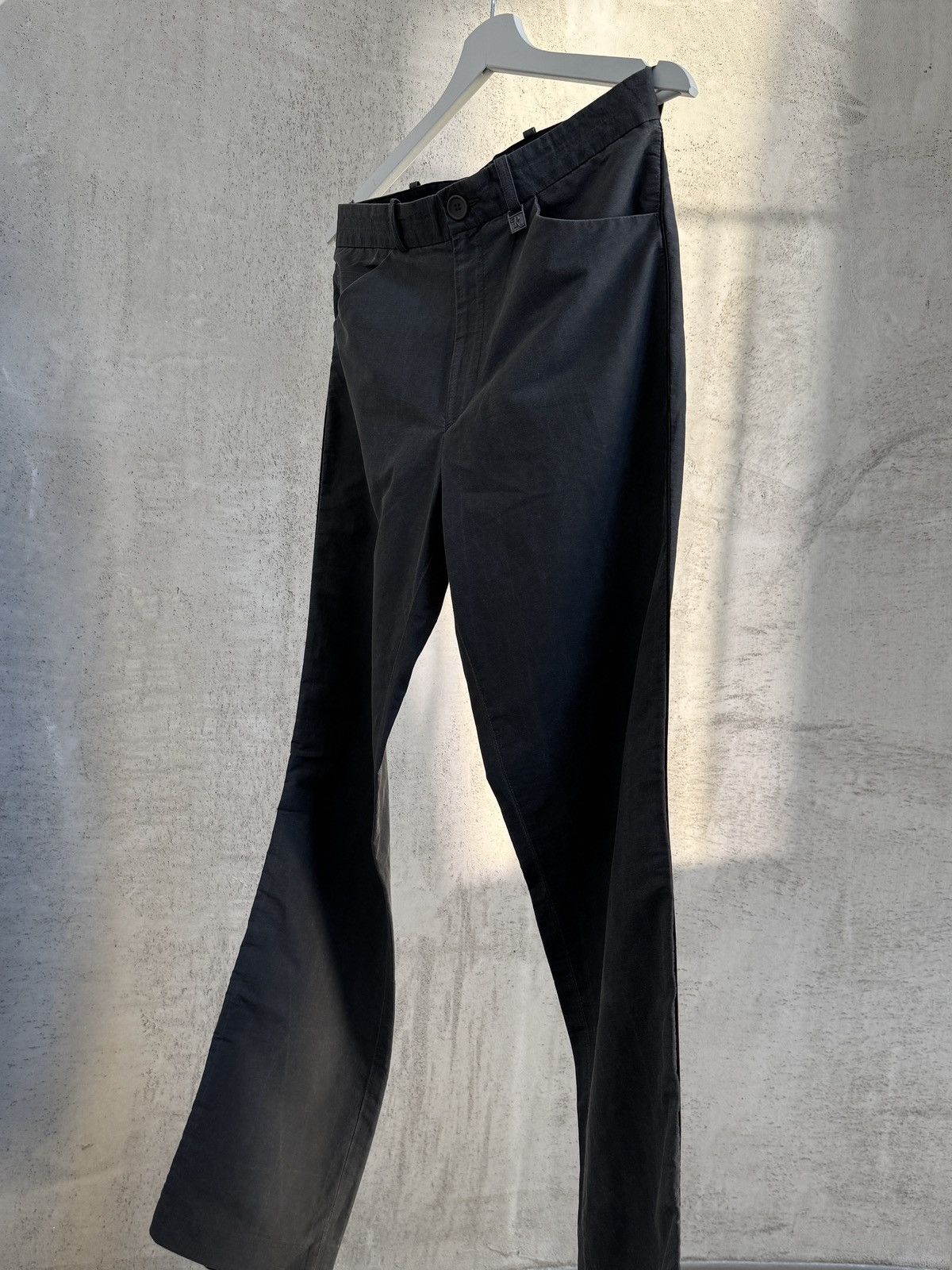 Raf Simons Raf Simons AW1996 - "R" Logo We Only Come Out At Night Size US 40 / EU 56 - 1 Thumbnail
