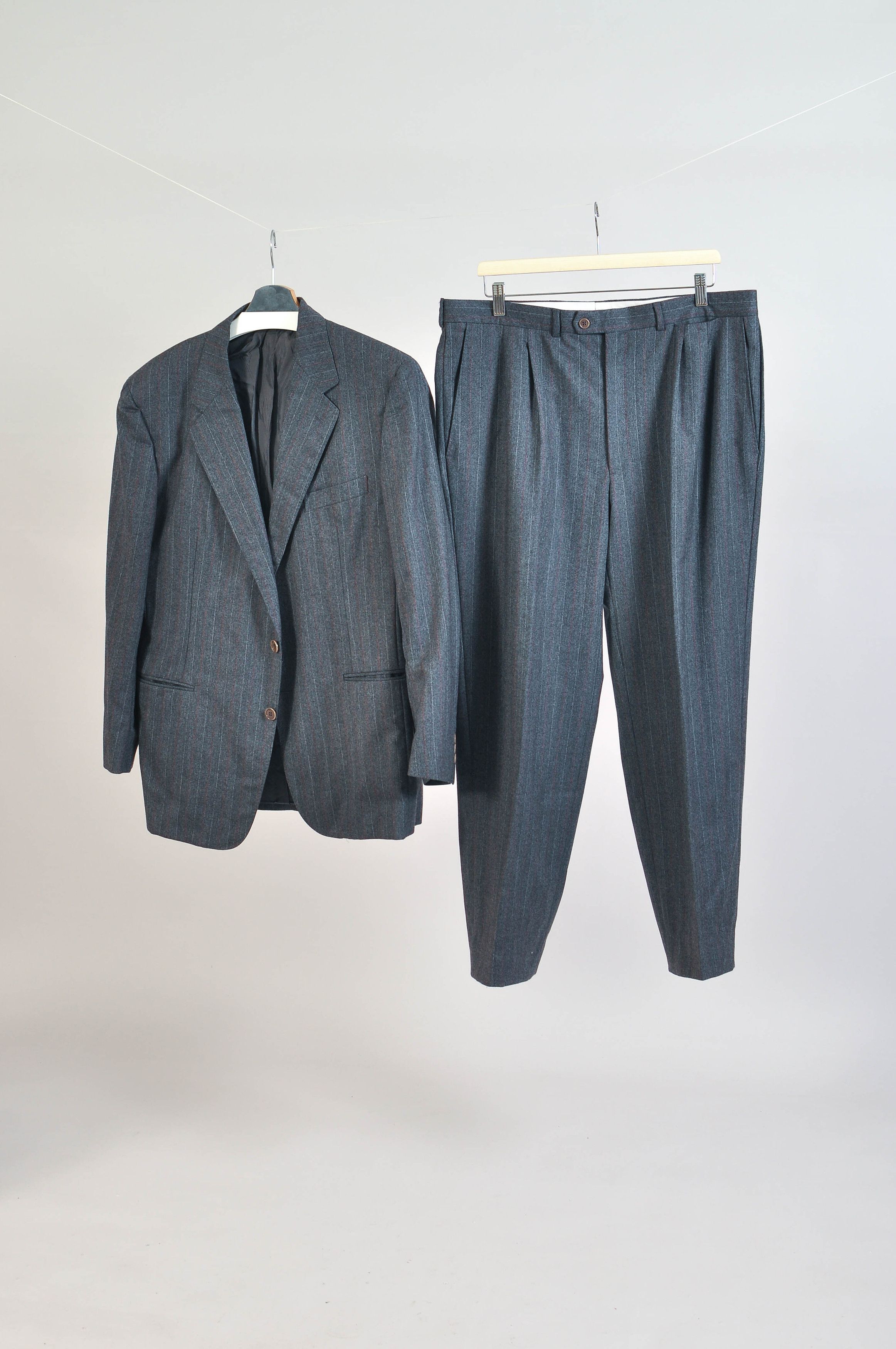 Loro Piana Loro Piana striped grey suit Size 46R - 2 Thumbnail