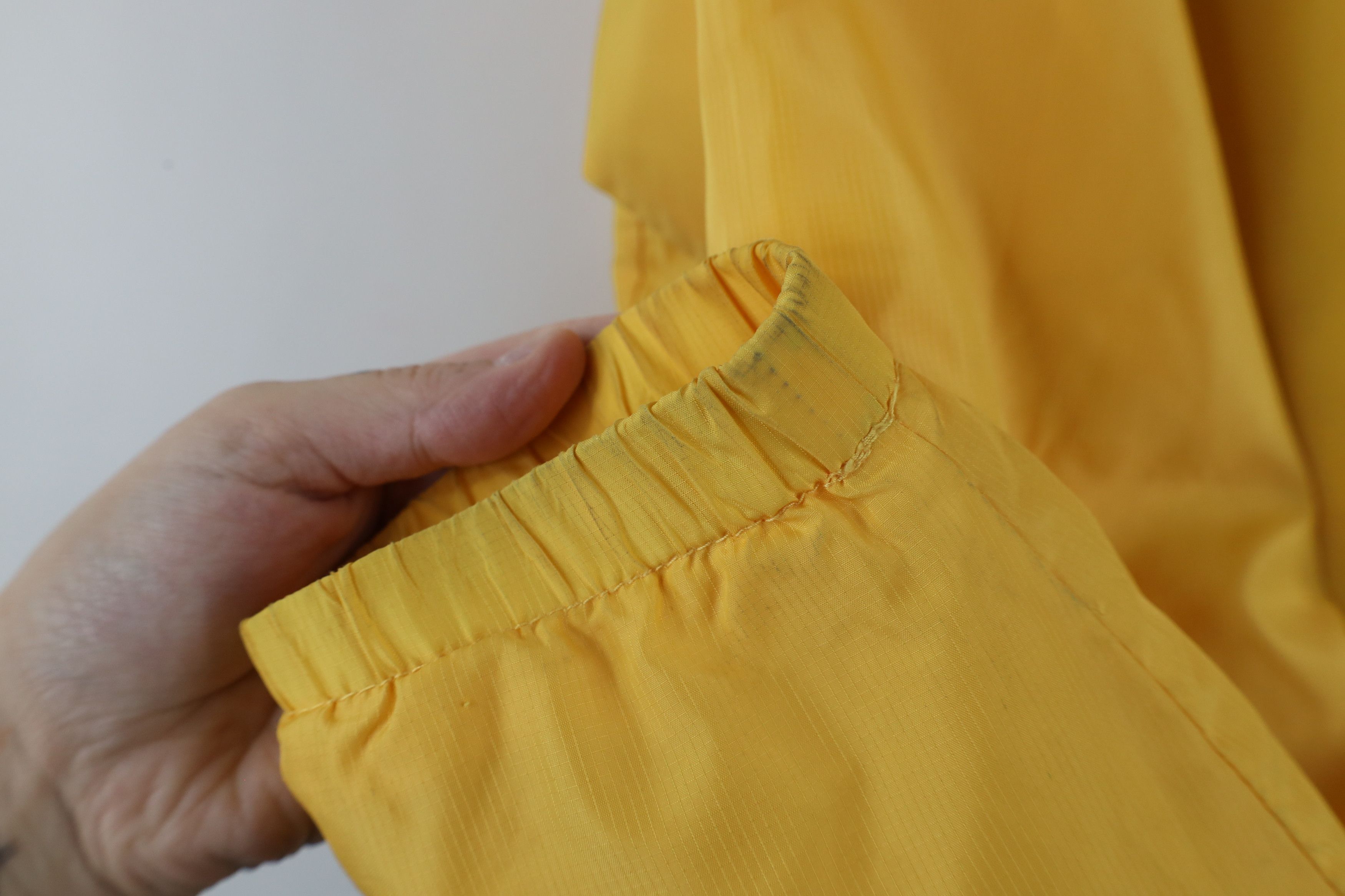 Eddie Bauer × Vintage Vintage Eddie Bauer Lined Windbreaker Rain Jacket Yellow Size US M / EU 48-50 / 2 - 7 Thumbnail