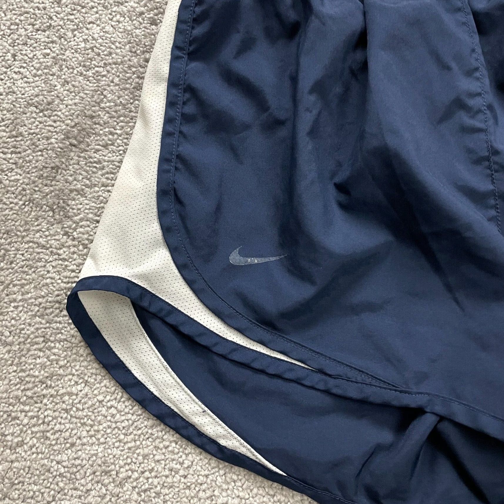 Nike Nike Dri Fit Active Shorts Womens Medium Blue Elastic Waist Pockets 26x3 Size 32" / US 10 / IT 46 - 4 Thumbnail
