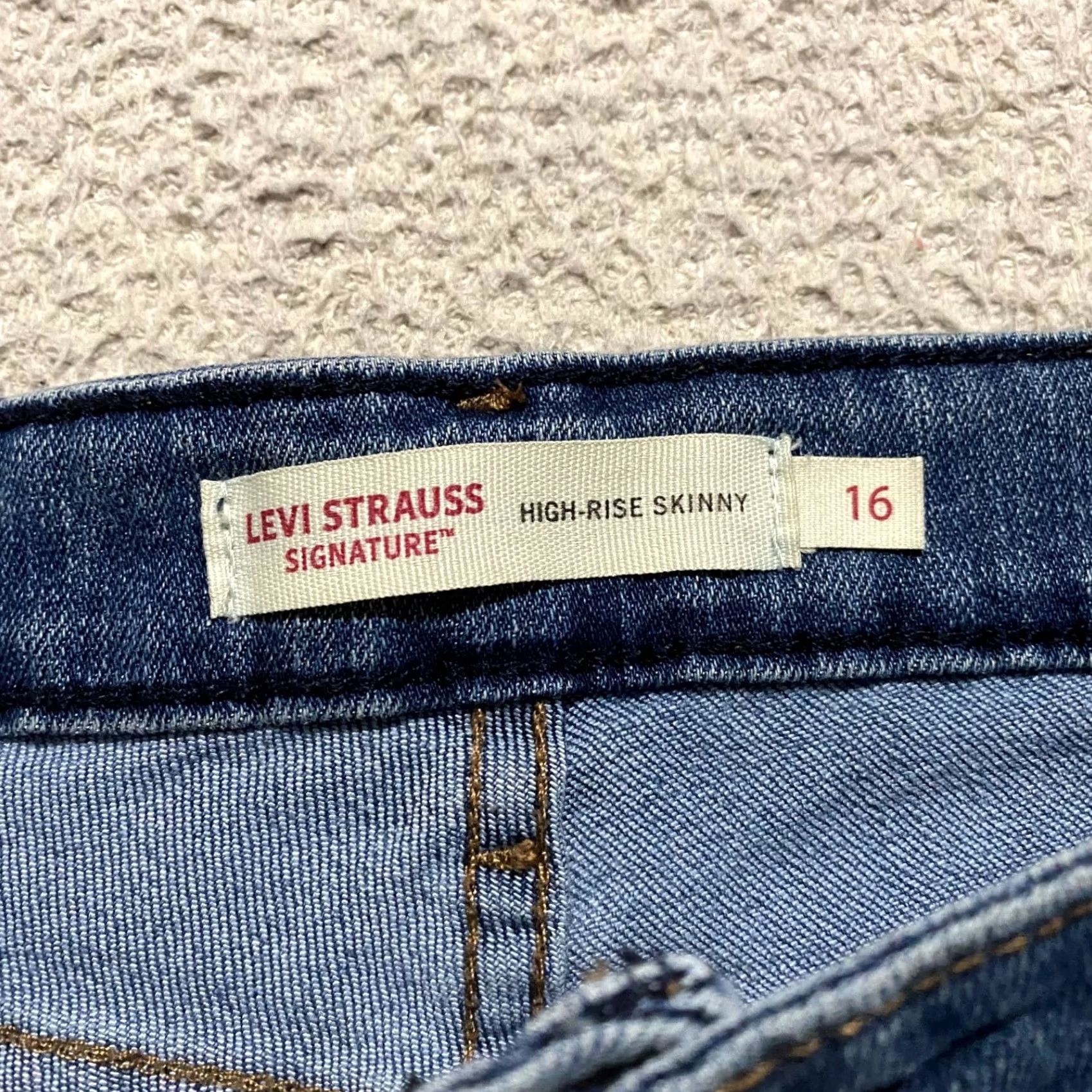 Levi's Levi's Jeans Signature Womens Jeans 16 Blue Denim Medium Wash High Rise Skinny Leg Stretch 5-Pocket Womens Size 38" / US 16 / IT 52 - 3 Thumbnail