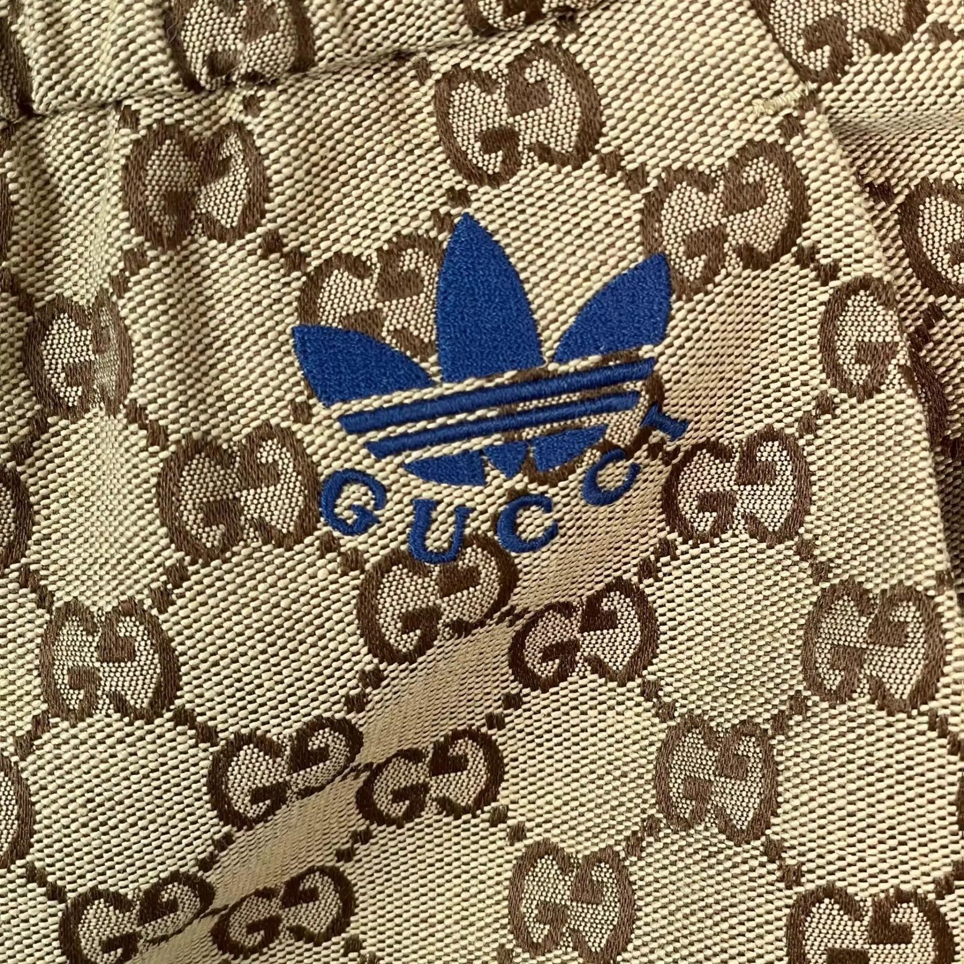 Gucci Gucci x Adidas GG Monogram All Over Print Sweatpants 36 Size 25" / US 0 / IT 36 - 4 Thumbnail