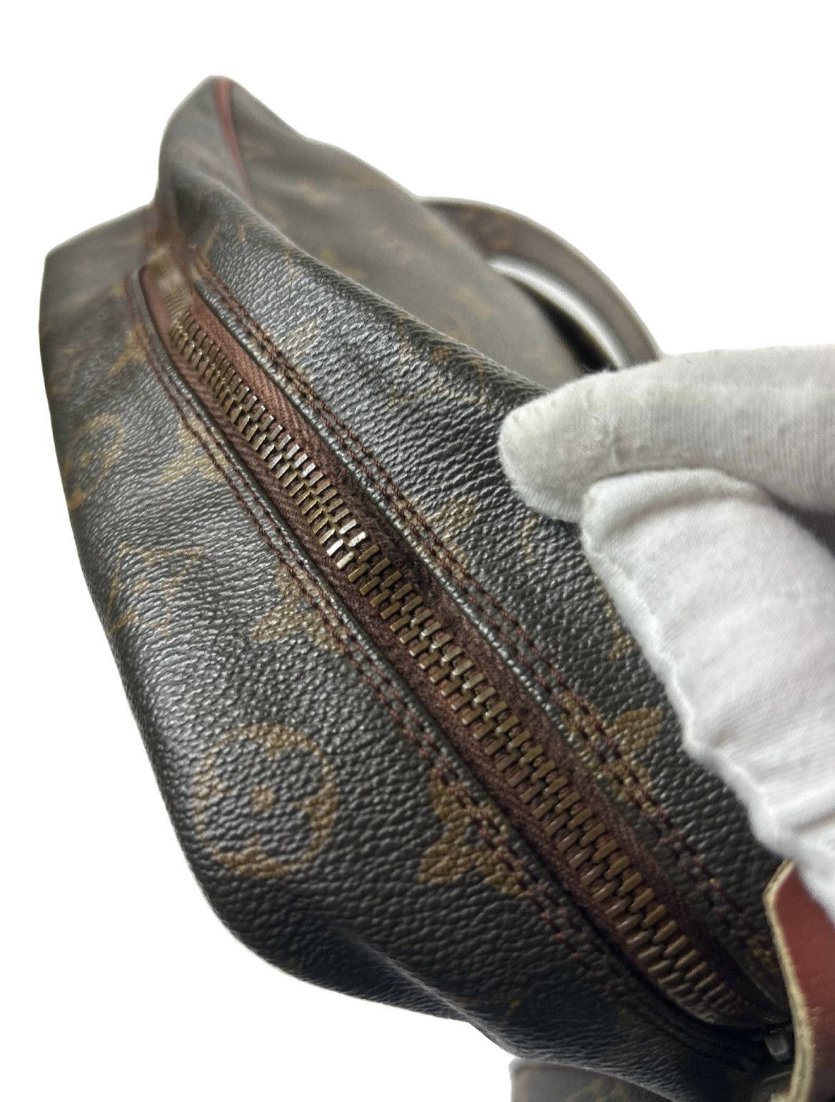 Louis Vuitton Louis Vuitton Monogram Crossbody Bag Size ONE SIZE - 5 Thumbnail