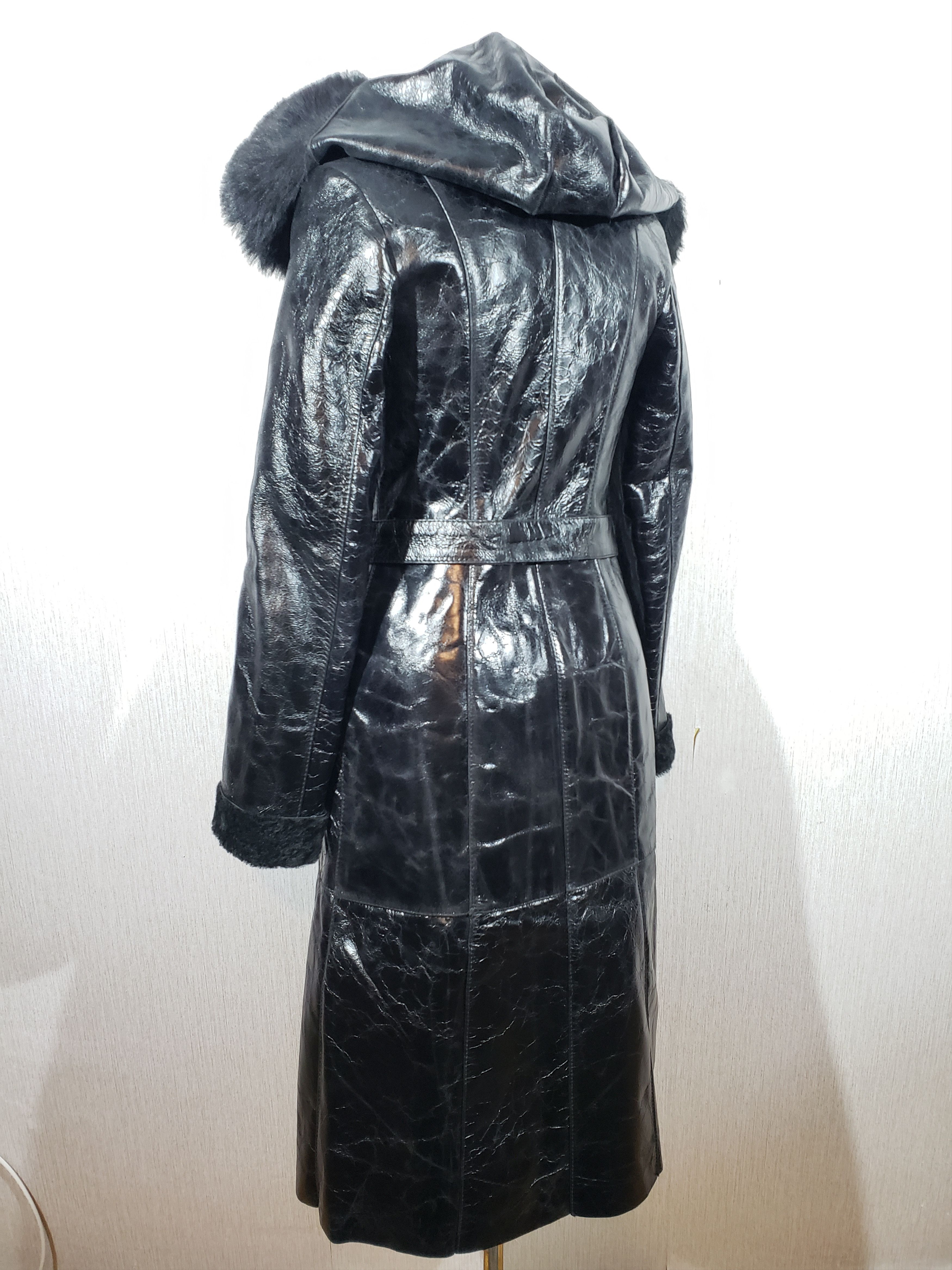 Other Wonderful women's sheepskin coat. Size S / US 4 / IT 40 - 6 Thumbnail