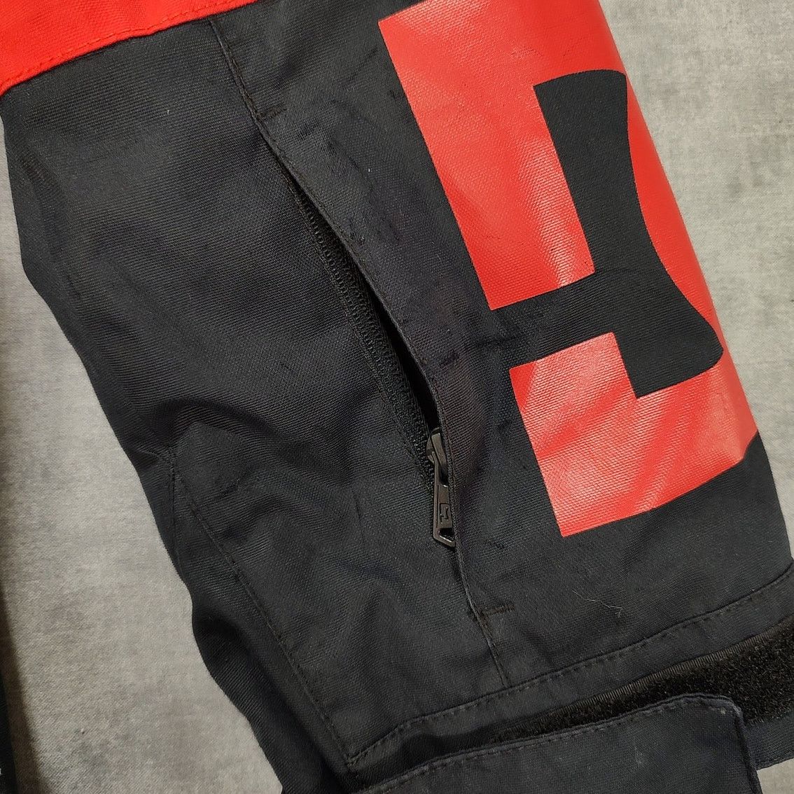 DC DC Shoes Defy colorblock ski/snowboard 10k jacket mns S Size US S / EU 44-46 / 1 - 9 Thumbnail