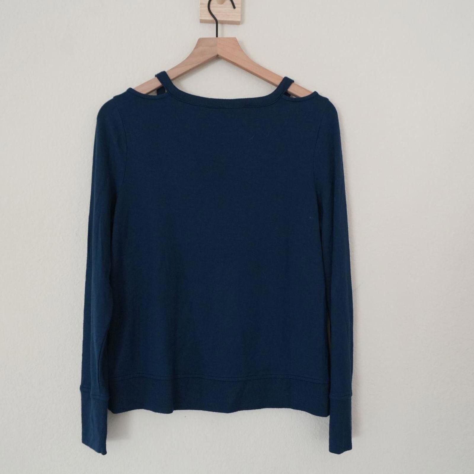 Other Athleta Shirt Women's S Turquoise Long Sleeve Open Shoulder Size S / US 4 / IT 40 - 5 Thumbnail