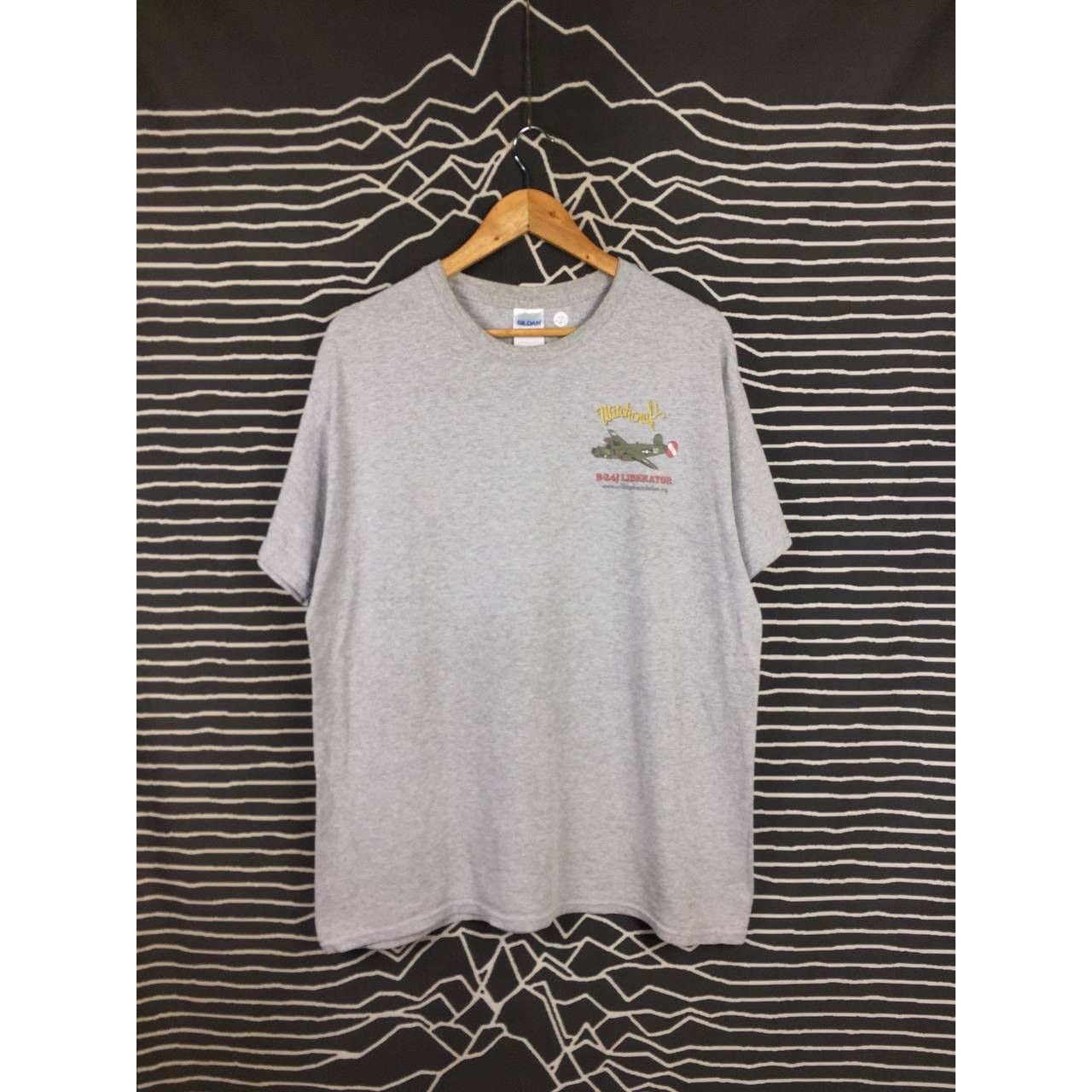 Gildan Witchcraft B-24J Liberator Heavy Bomber Aircraft Graphic Tee Size US L / EU 52-54 / 3 - 6 Thumbnail