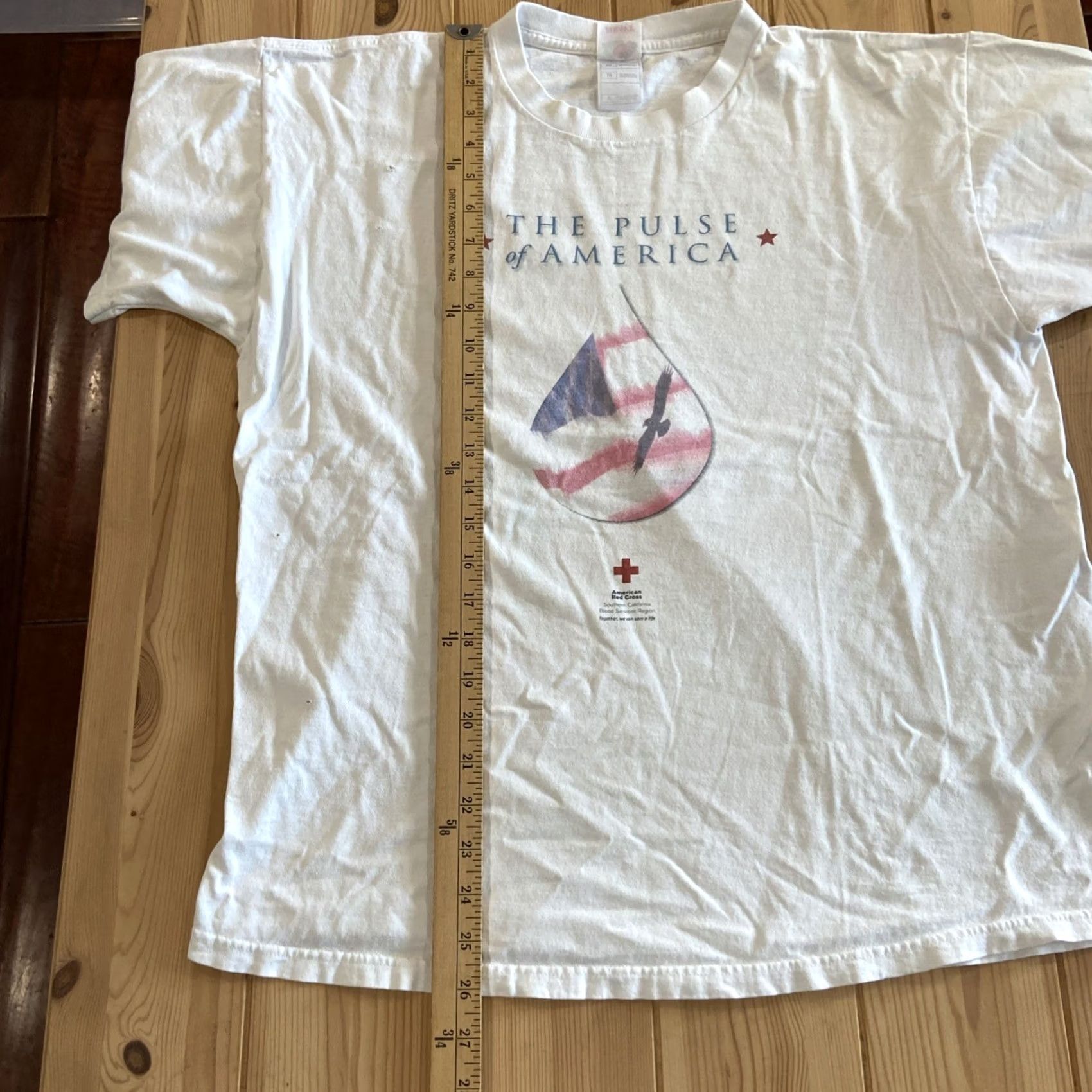 Fruit Of The Loom Fruit of the Loom T-Shirt 911 Red Cross Memorial The Pulse Of America XL White Cotton Men Short Sleeve Size US XL / EU 56 / 4 - 5 Thumbnail