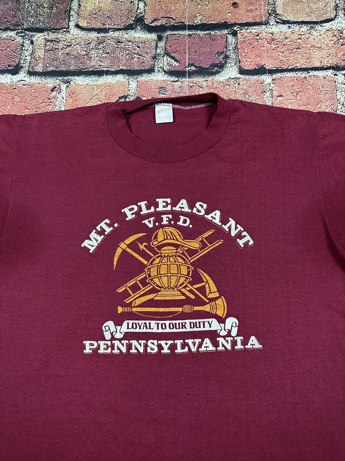 Vintage Vintage Volunteer Fire Dept 80s T Shirt Mount Pleasant Worn Size US L / EU 52-54 / 3 - 3 Thumbnail