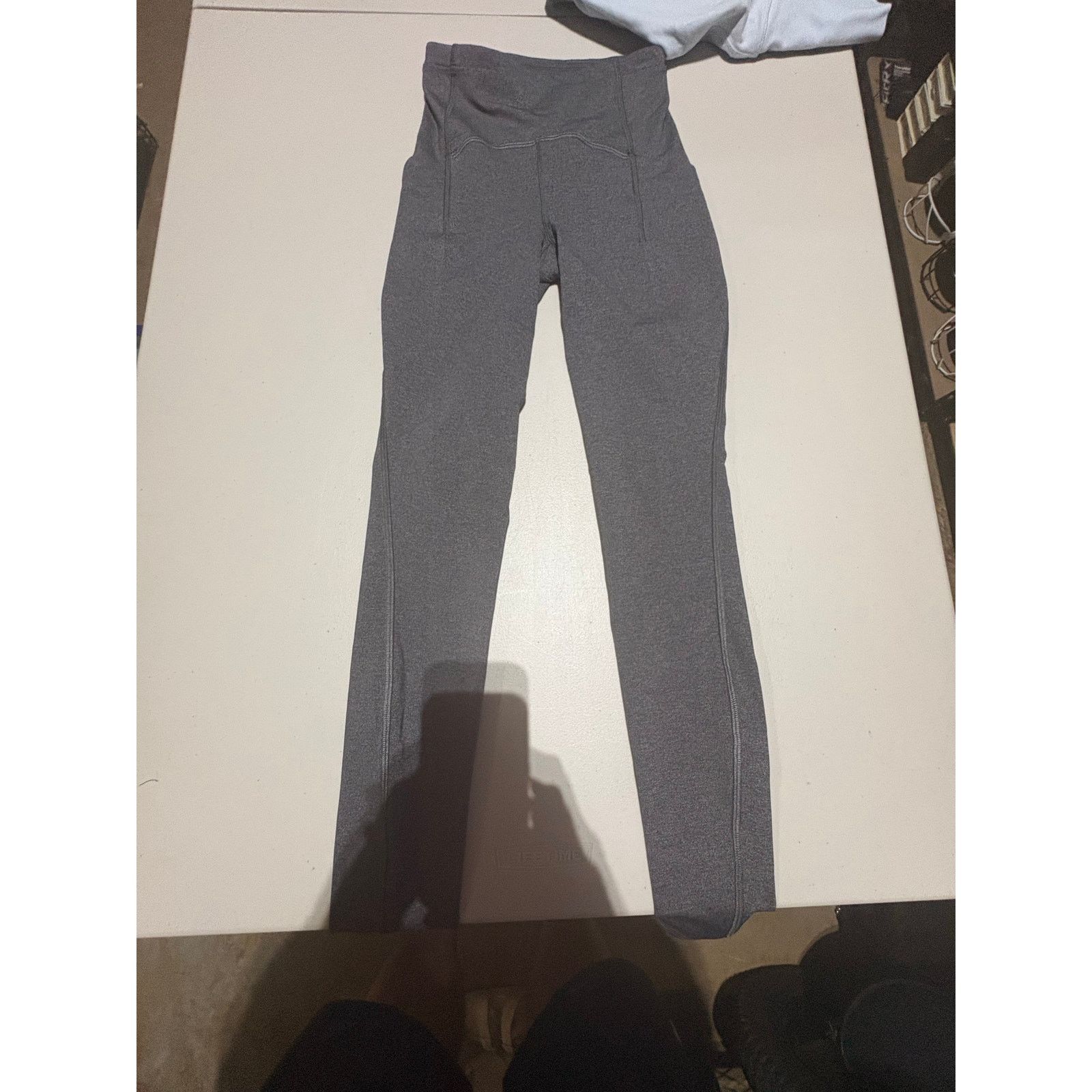 Lululemon Lululemon Women’s Gray High-Rise Leggings Size 2 Size 26" / US 2 / IT 38 - 6 Thumbnail