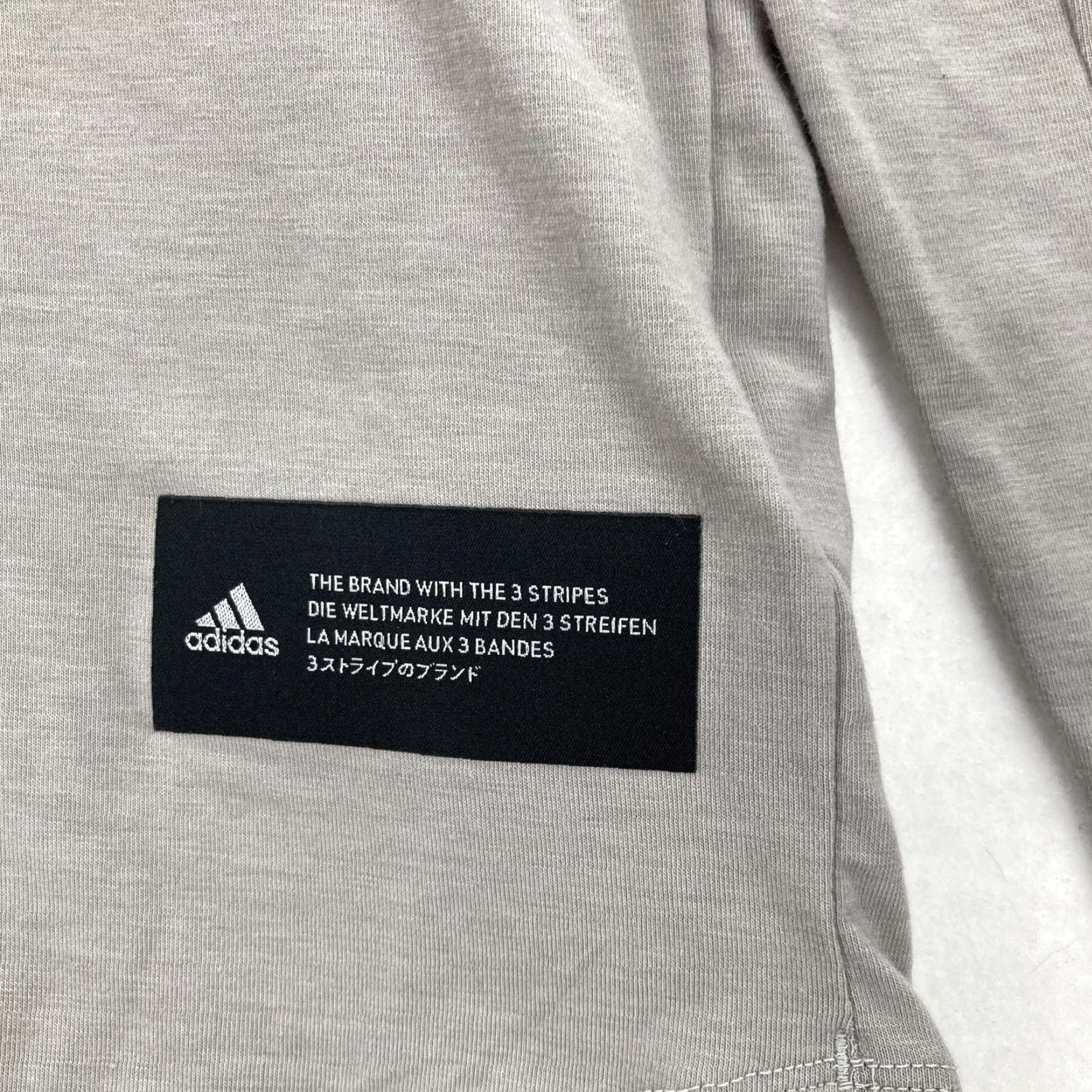 Adidas Adidas Shirt Mens Medium Gray Long Sleeve Performance Stretch Casual Training Aeroready Moisture Wicking Size US M / EU 48-50 / 2 - 4 Thumbnail