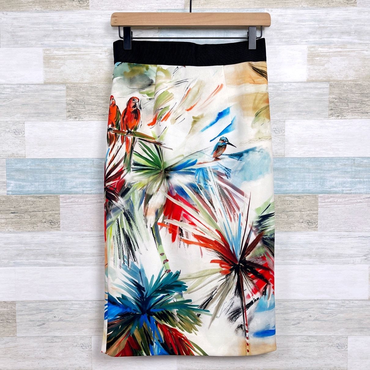 Other MILLY Watercolor Midi Scuba Skirt Beige Ribbed Womens 4 Size 27" / US 4 / IT 40 - 1 Thumbnail