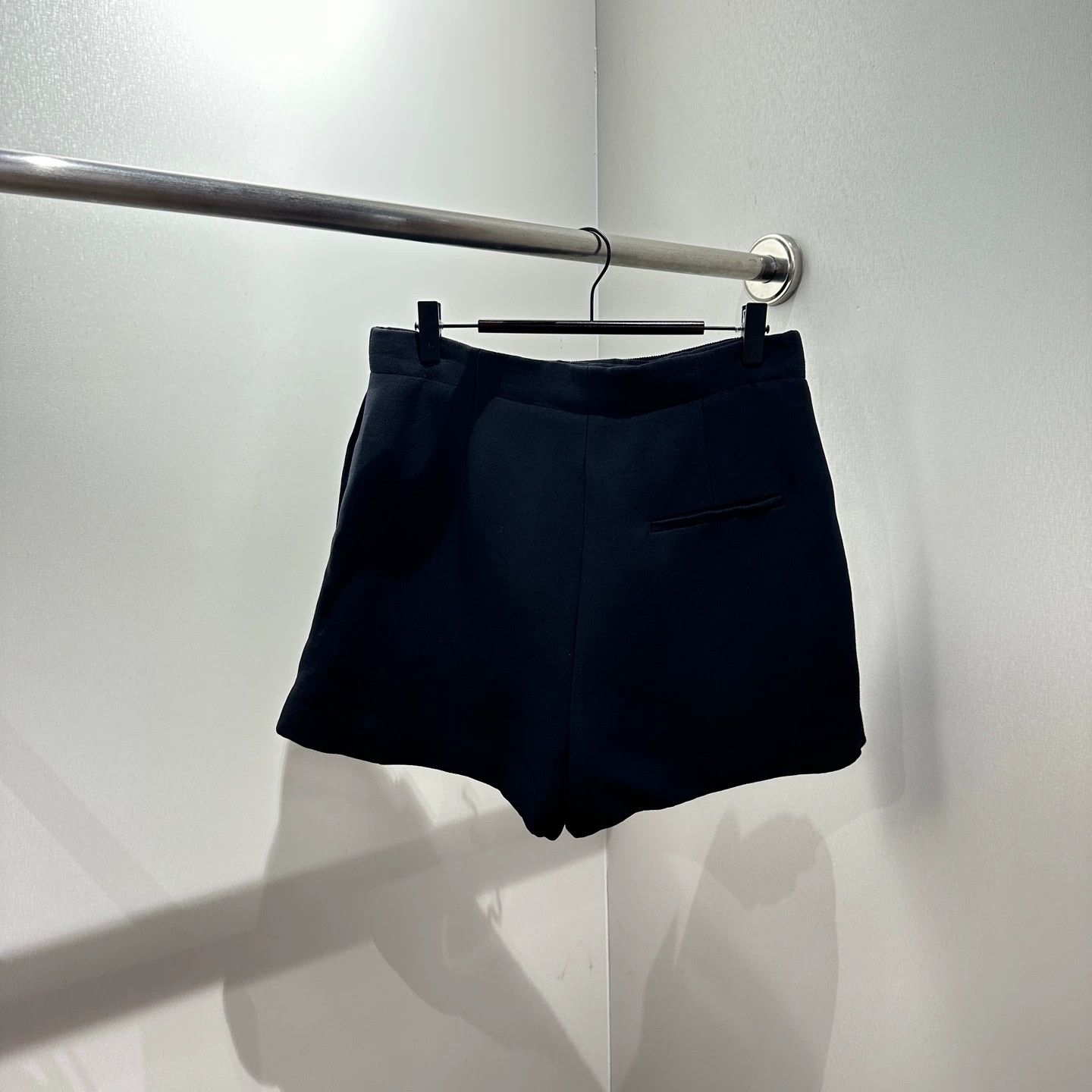 Christian Dior Monsieur Christian Dior CD Buckle Black Wool Culottes 38 Size 27" / US 4 / IT 40 - 2 Thumbnail