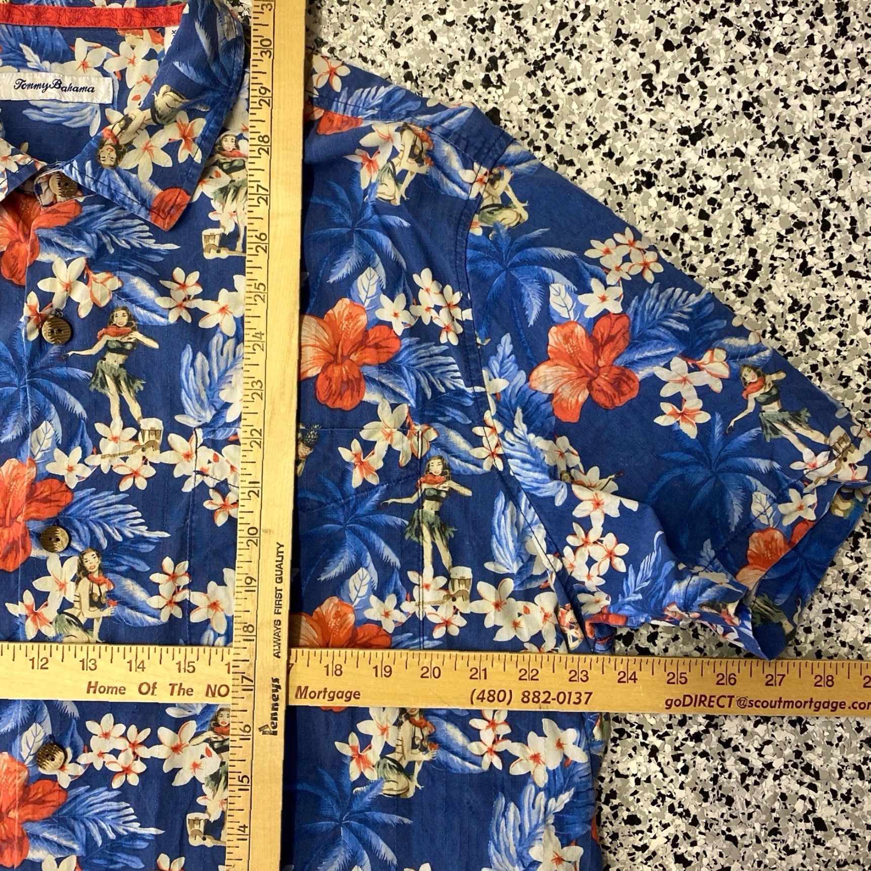 Tommy Bahama VINTAGE Tommy Bahama Hawaiian Shirt XL Silk Blue Floral Hula Girl Aloha Men Short Sleeve Button-Up 100% Silk (Floral) Size US XL / EU 56 / 4 - 3 Thumbnail