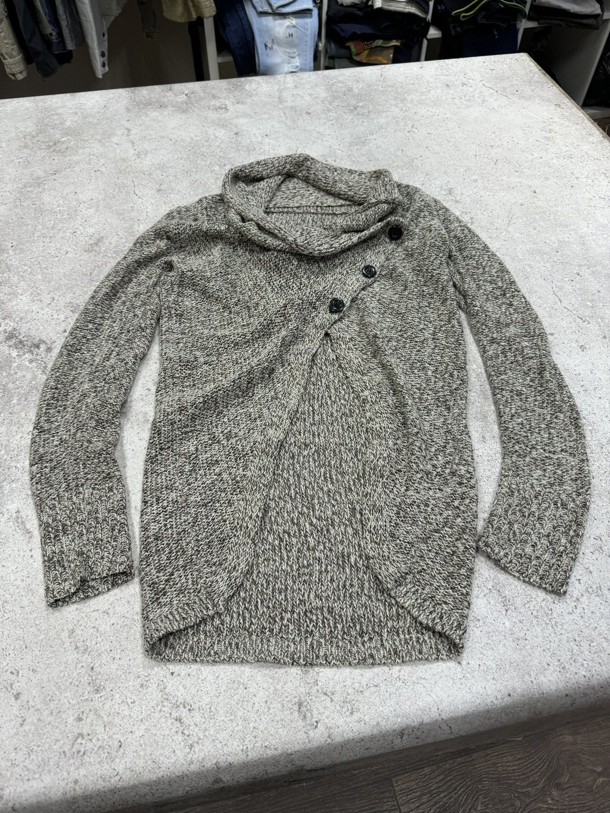 Japanese Brand Vintage Asymmetric Button Long Sweater Size US M / EU 48-50 / 2 - 9 Thumbnail