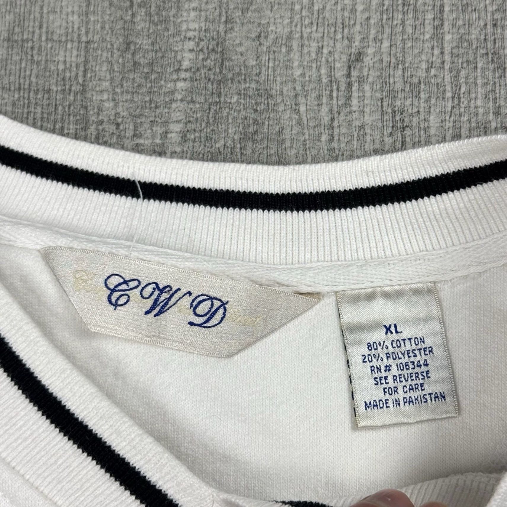 Vintage VTG 90S TRUMP PLAZA V-NECK SWEATSHIRT MAGA ELECTION 2024 PREPPY SWEATER ADULT XL Size US XL / EU 56 / 4 - 4 Thumbnail