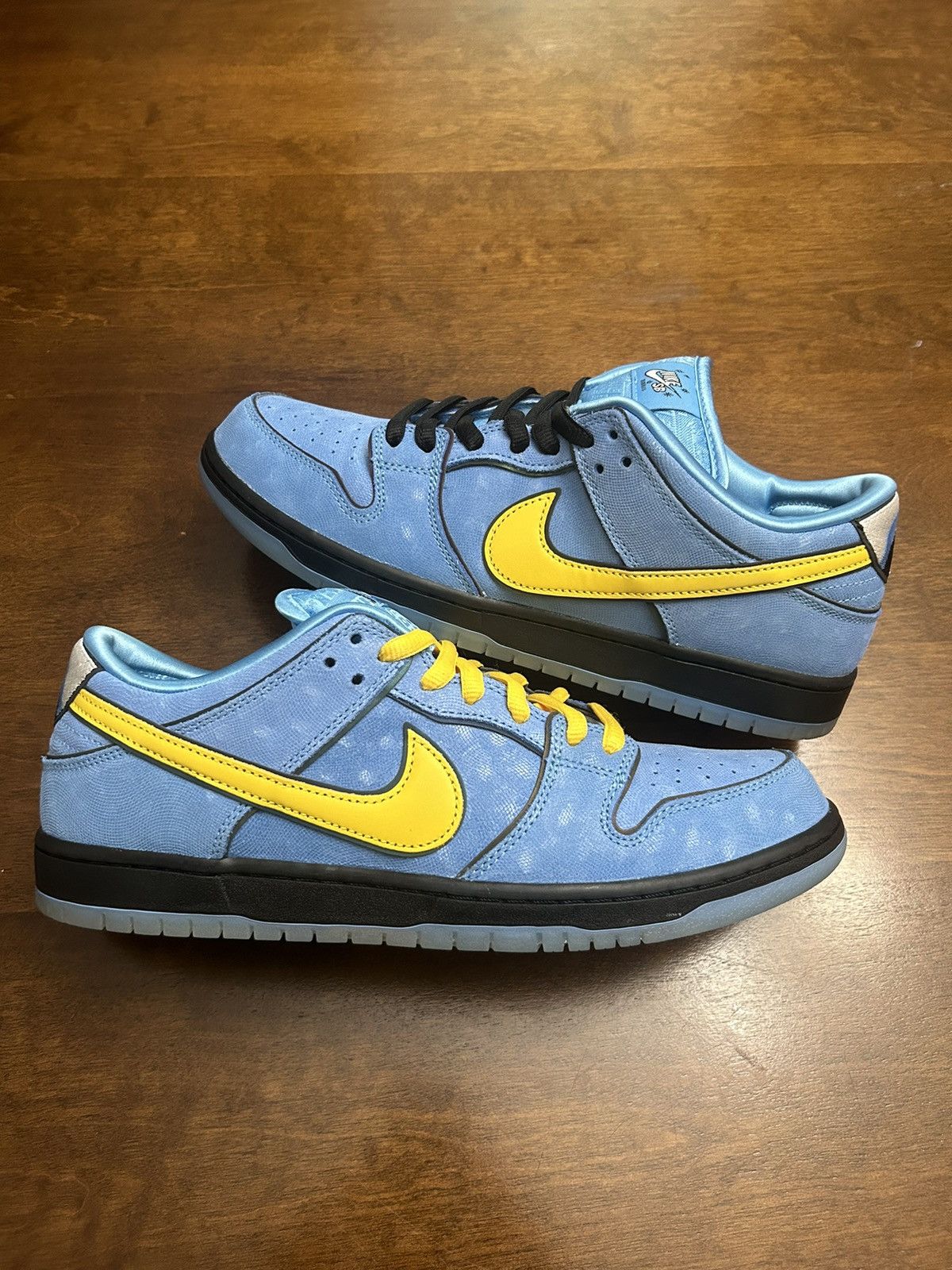 Nike Nike SB Dunk Low Pro x PowerPuff Girls Bubbles Size US 11 / EU 44 - 1 Thumbnail