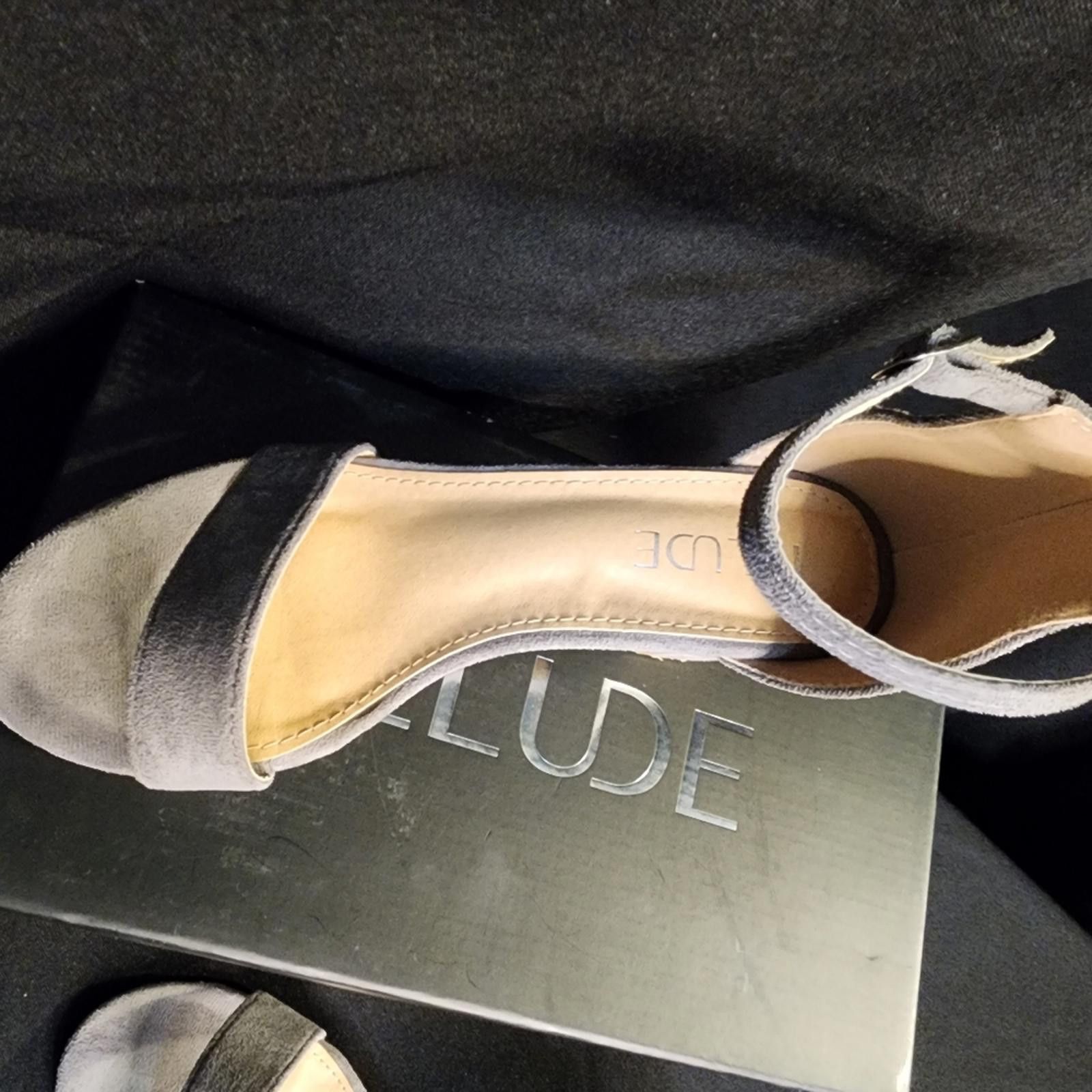 Other Size 8 Illude Grey "suede" sandals Size US 8 / IT 38 - 3 Thumbnail