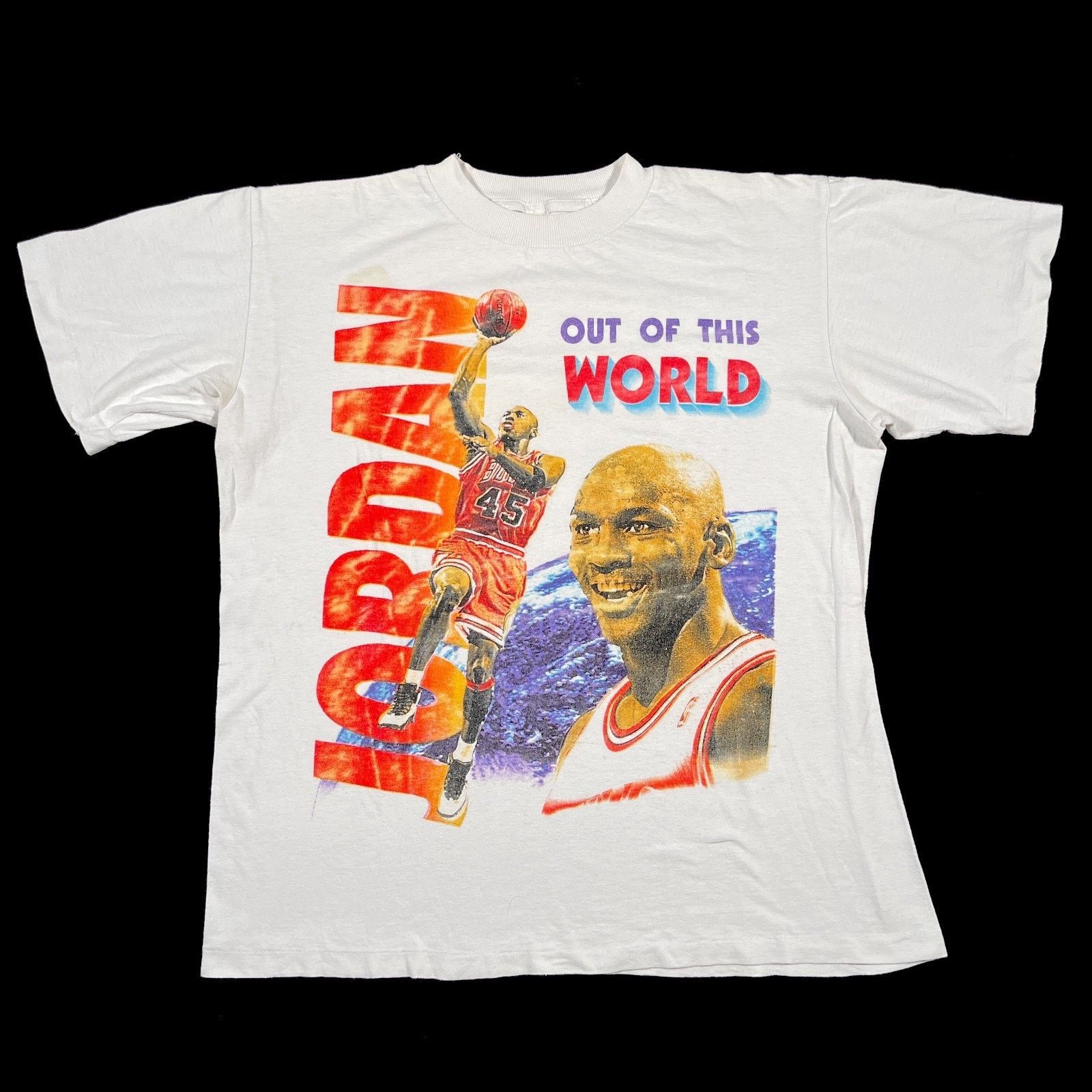 Vintage Vintage 90s Michael Jordan Out Of This World Basketball Tee Size US M / EU 48-50 / 2 - 1 Thumbnail