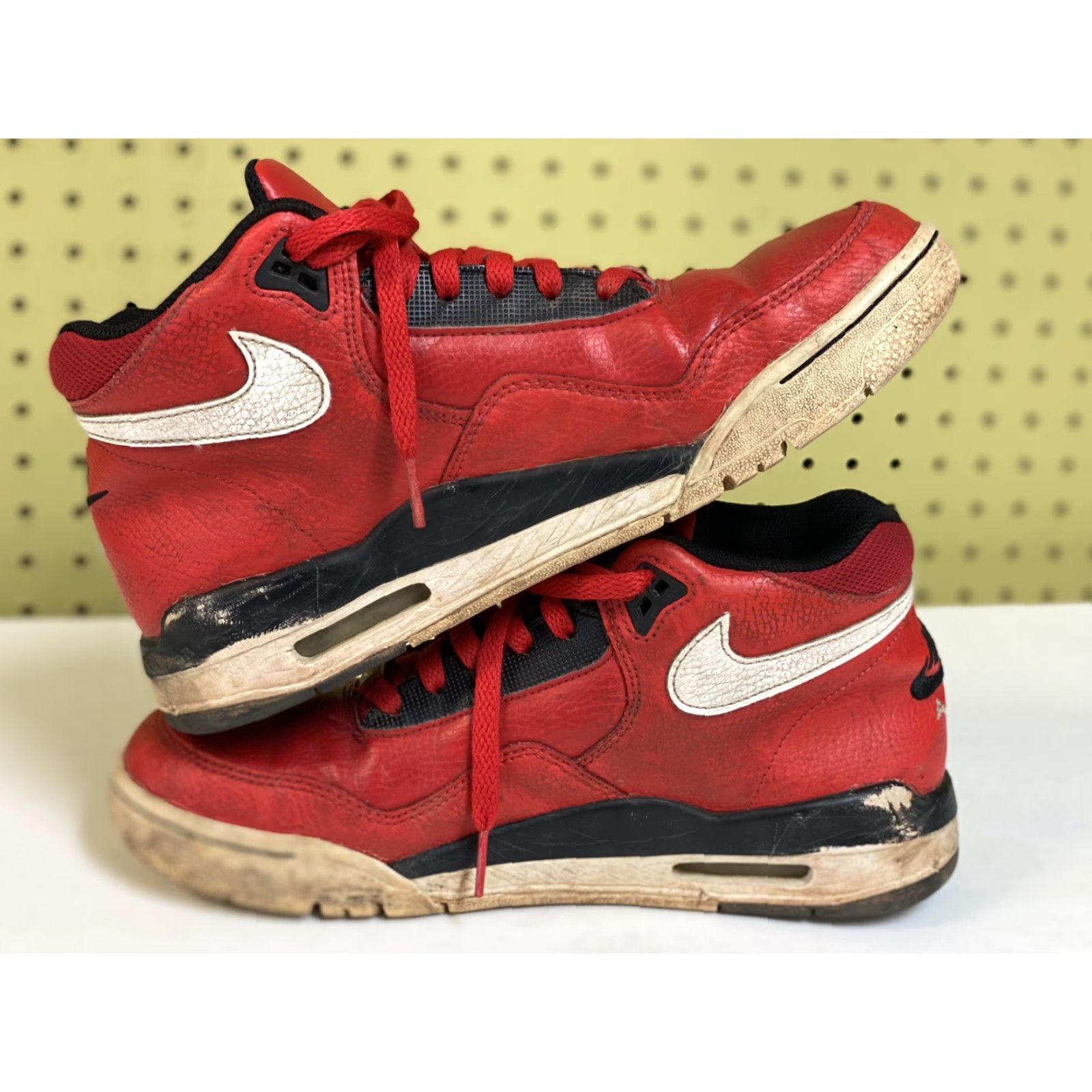 Nike NIKE FLIGHT LEGACY UNIVERSITY RED/WHITE-BLCK BQ4212 600 US MEN SZ 7.5 Sneaker Mens Shoes 7.5 Red University Basketball Nike Flight Legacy Mens Size US 8 / EU 41 - 3 Thumbnail