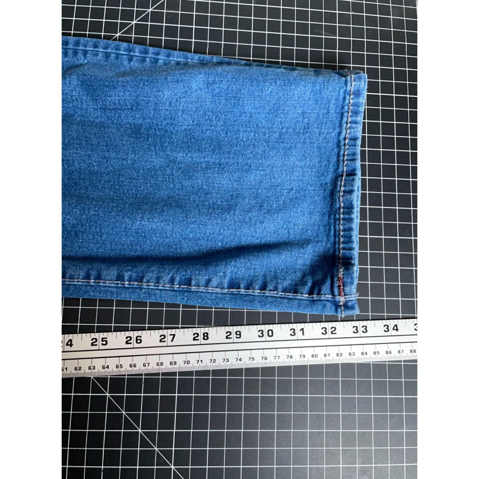 True Religion VINTAGE True Religion Ricky Relaxed Jeans Men's 40 x 33 Distressed Blue Denim 90s Rock Size US 40 / EU 56 - 6 Thumbnail