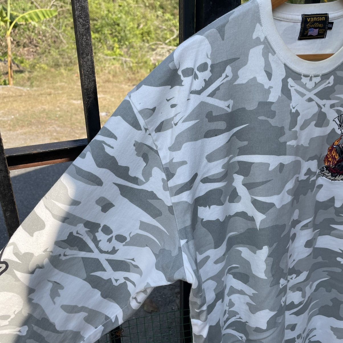 Vanson Leathers 🔥Vanson Leathers Embroidered Tom And Jerry Logo Camo Tee Size US XL / EU 56 / 4 - 9 Thumbnail