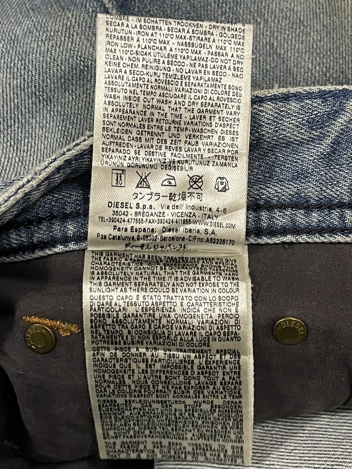 Diesel Vintage 90s Diesel Industry Blue Wash Distressed Jeans Size US 32 / EU 48 - 9 Thumbnail