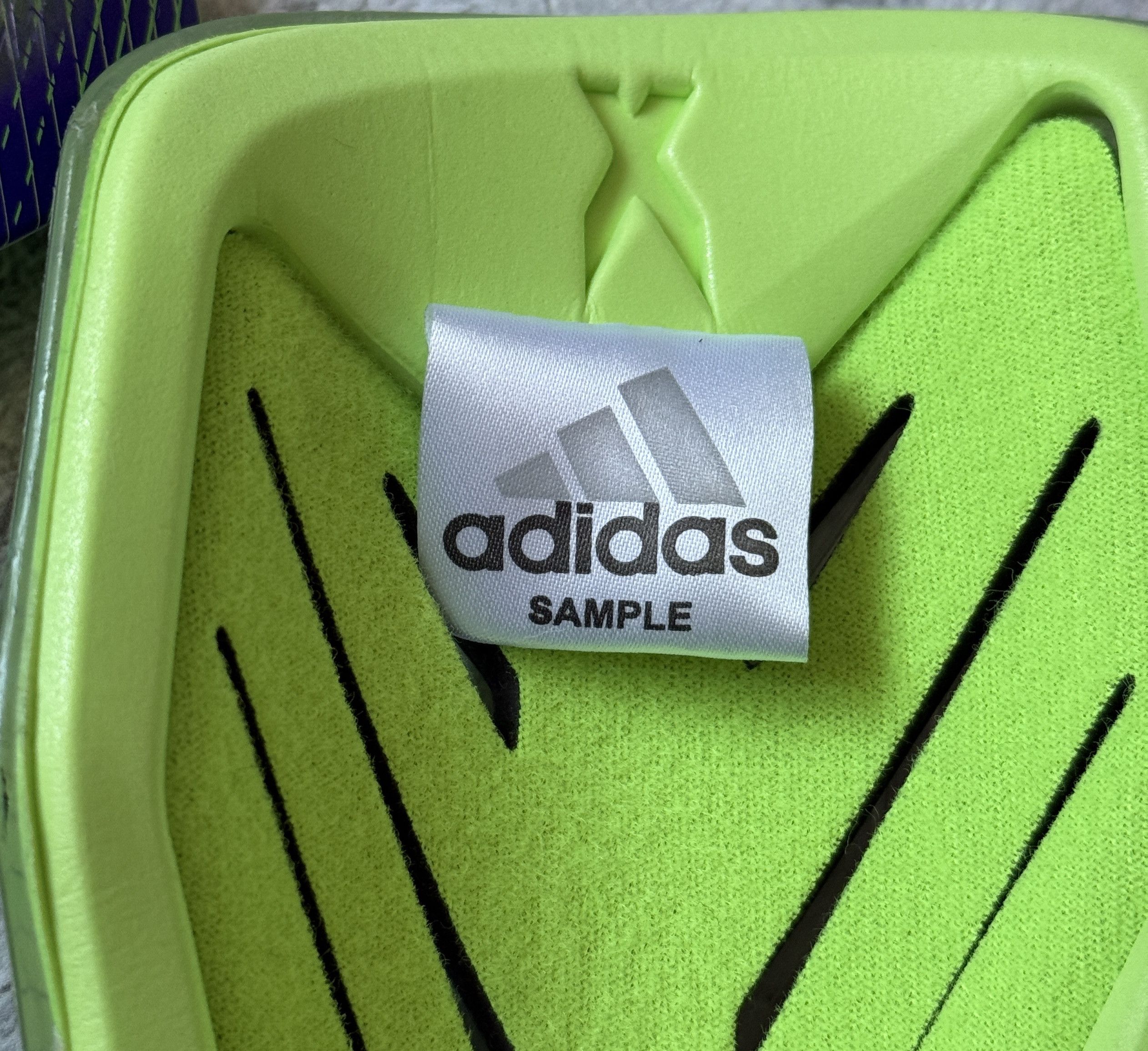 Adidas Аdidas X Sg Pro GG1008 SAMPLE FOOTBALL SOCCER GUARD Size 32 - 4 Thumbnail