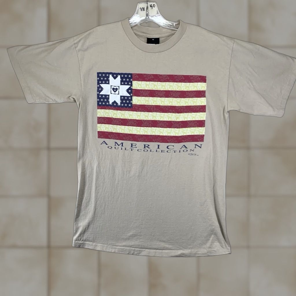 Vintage VINTAGE 90s Celebration Of American Quilts T Shirt Unisex Adult Medium Beige Cotton Arts & Crafts Made in USA Size US S / EU 44-46 / 1 - 1 Thumbnail